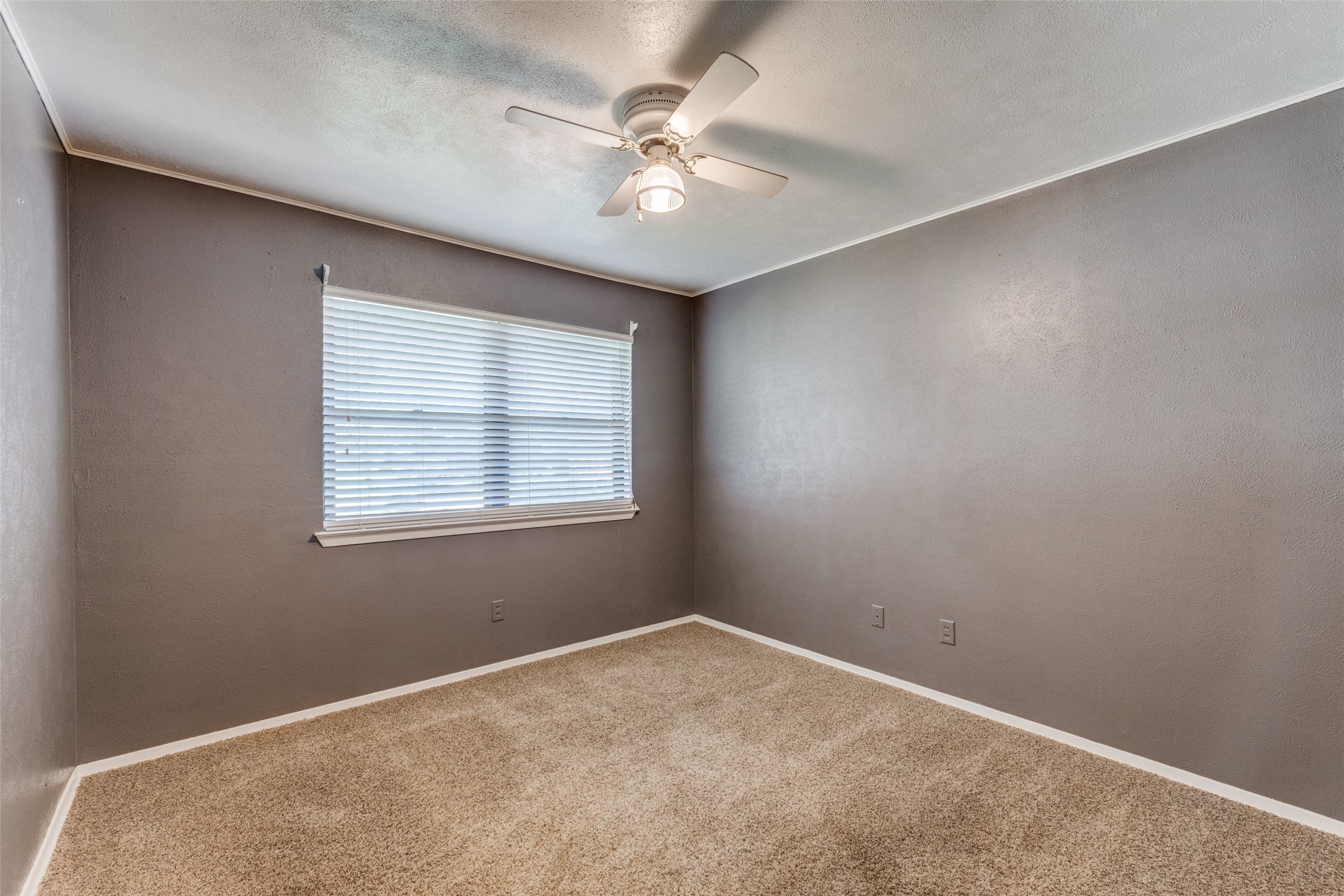 2602 Brentwood Circle