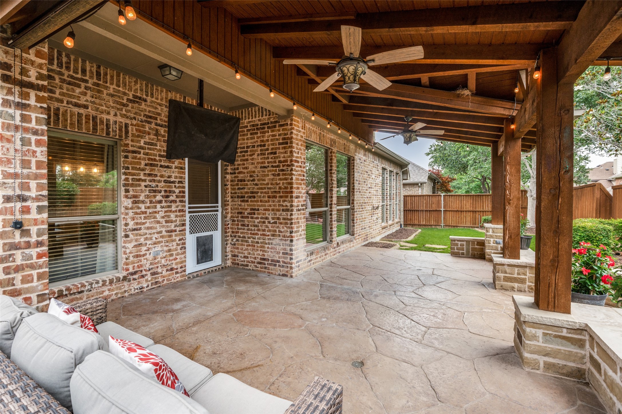 7601 Willowbend Drive