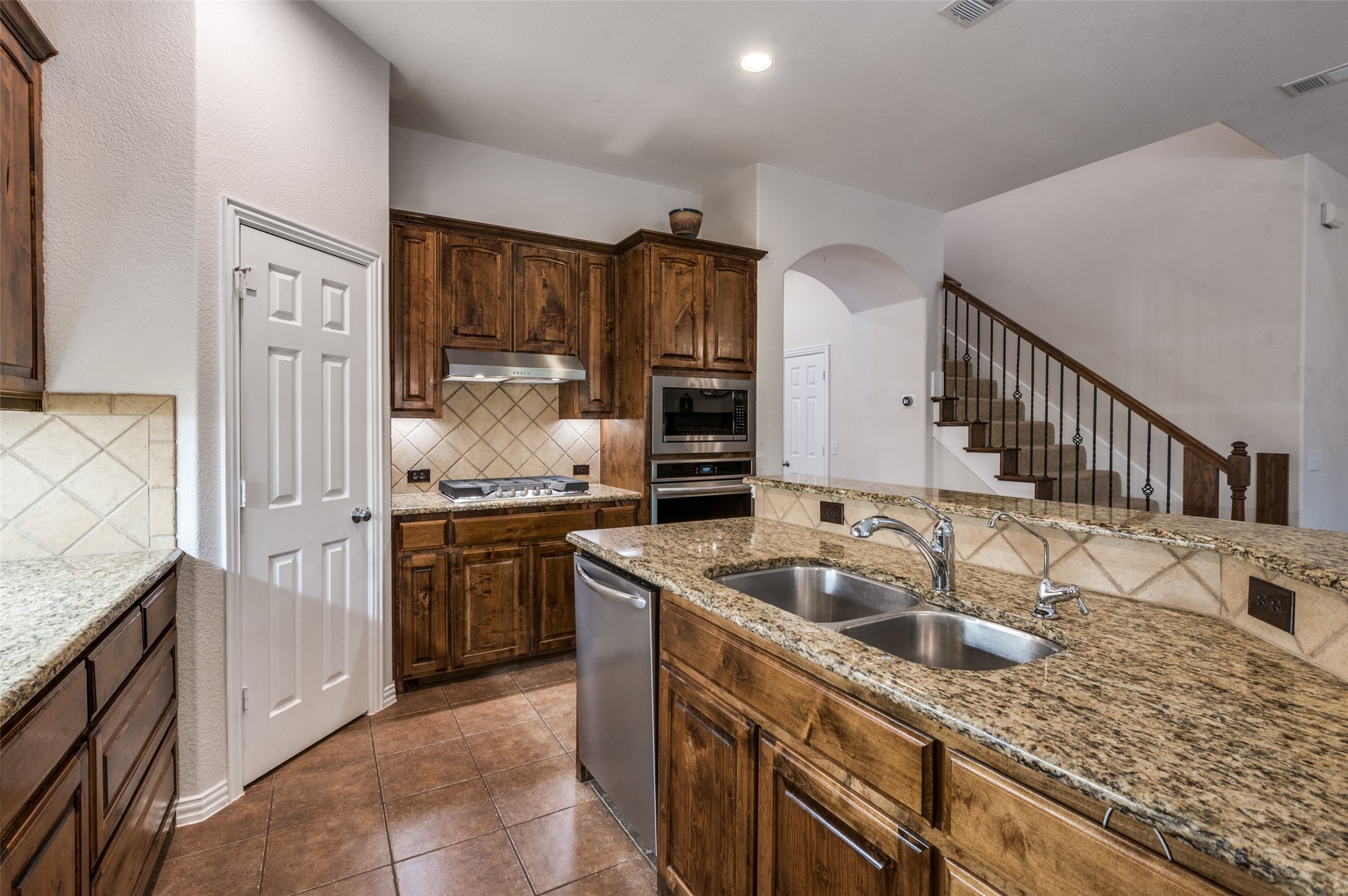 7601 Willowbend Drive