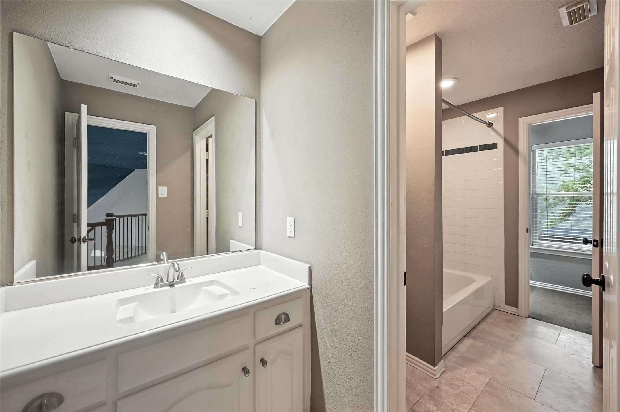 207 Royal Oaks Place