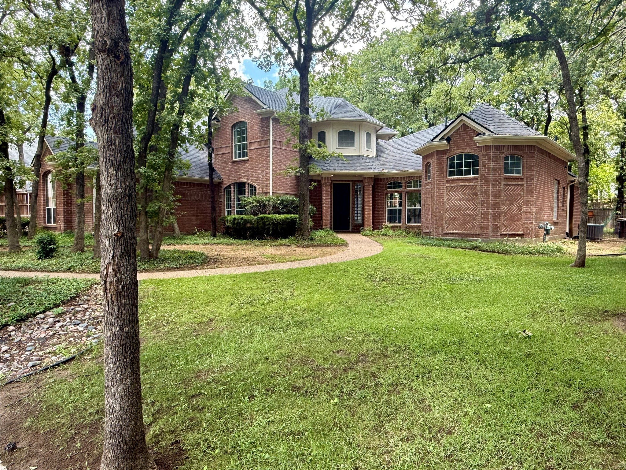 207 Royal Oaks Place