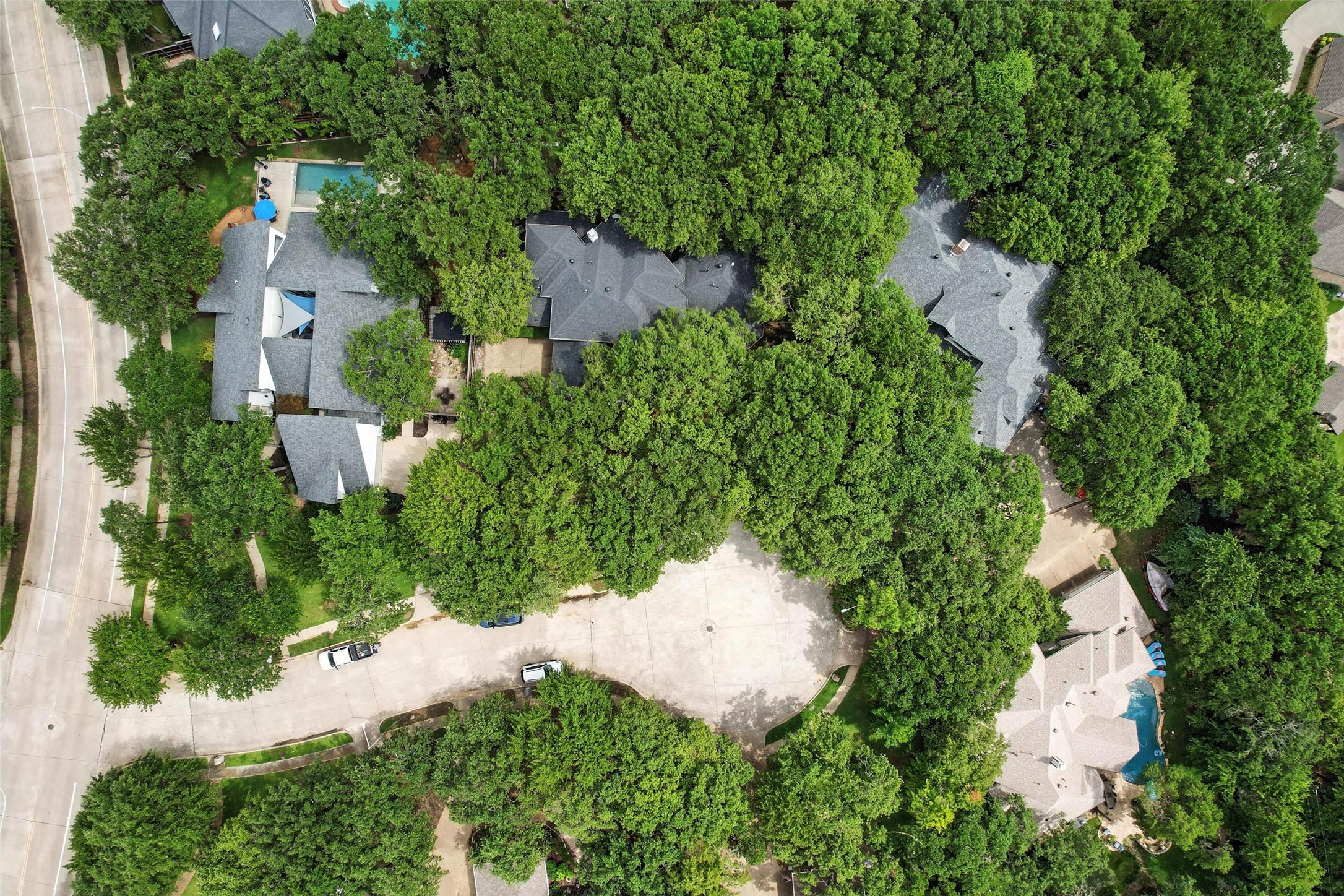 207 Royal Oaks Place