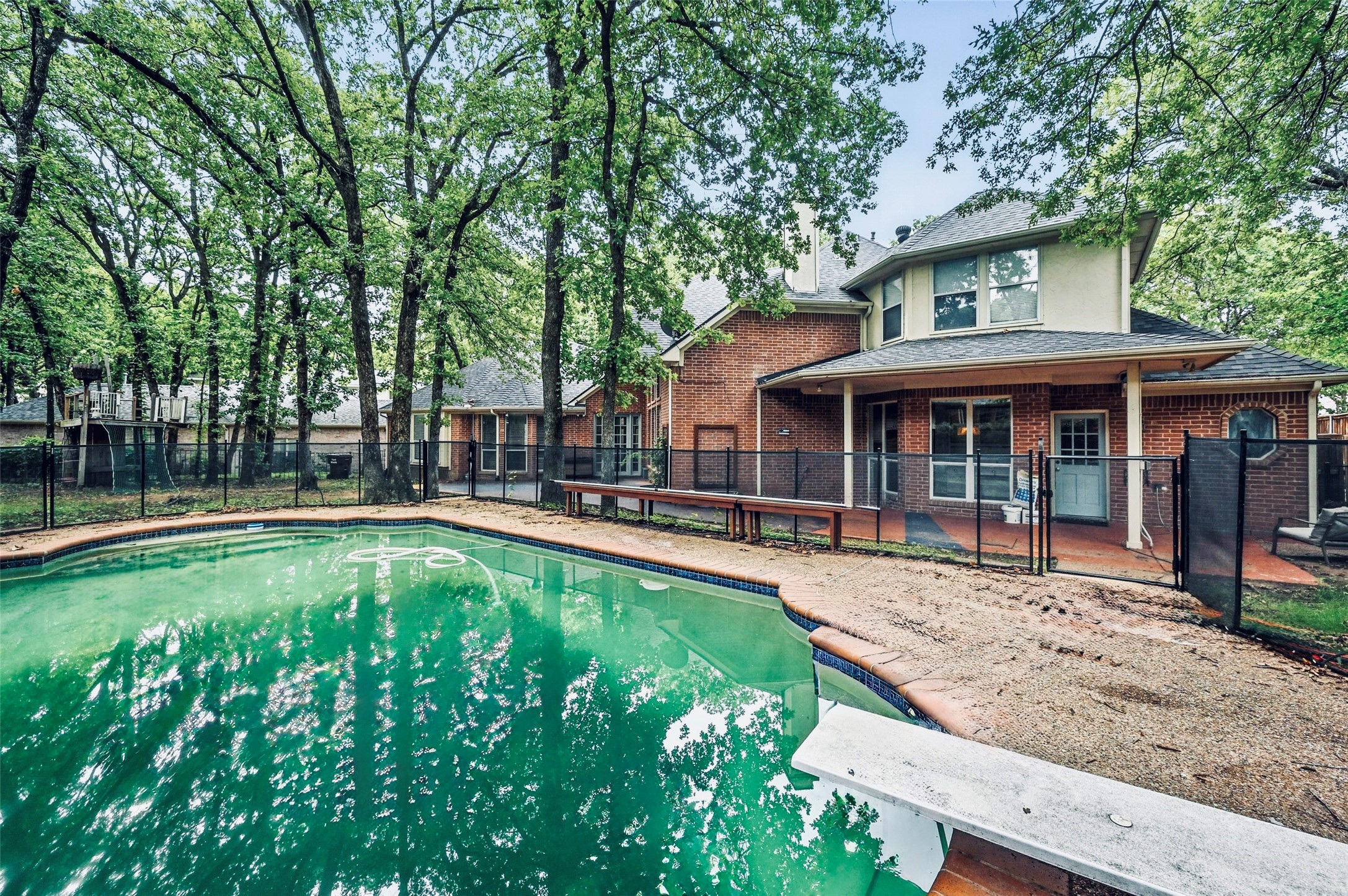 207 Royal Oaks Place