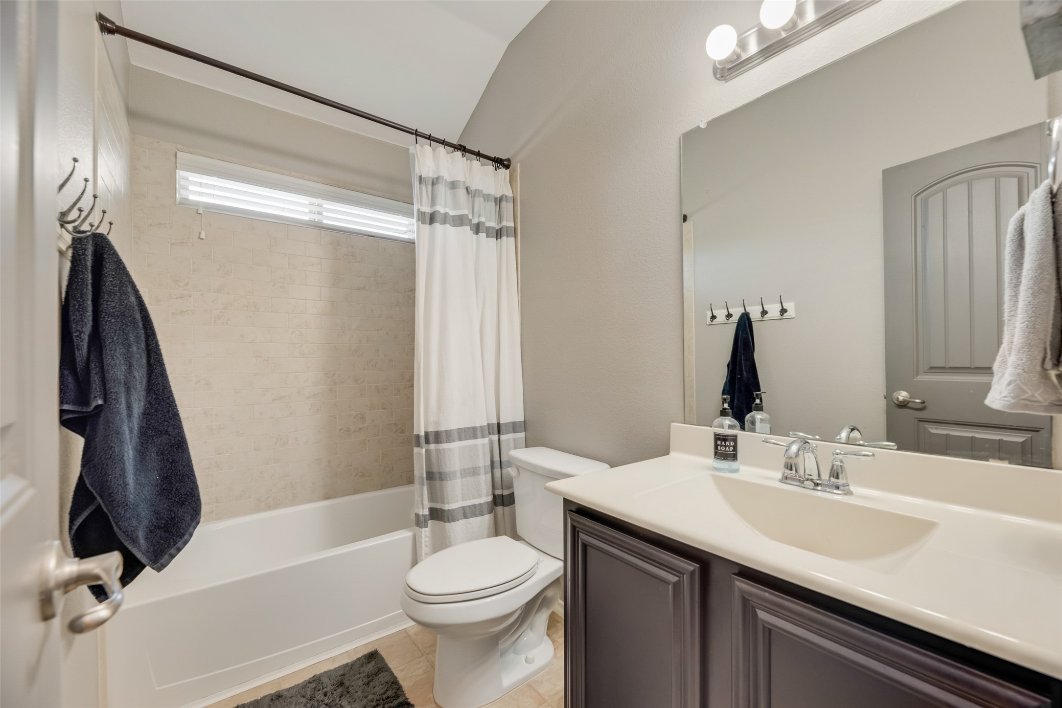 404 Fountain View Lane