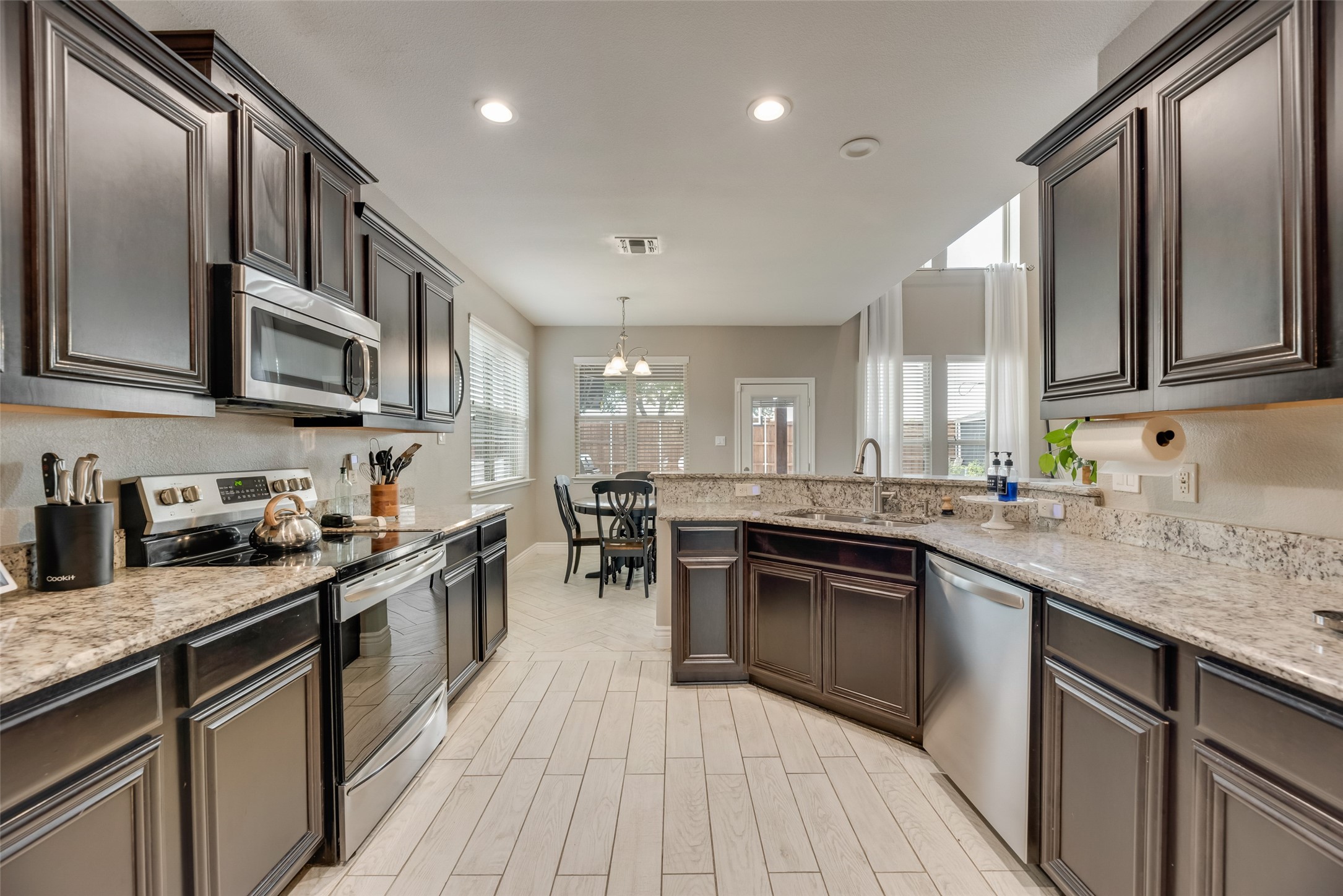 404 Fountain View Lane