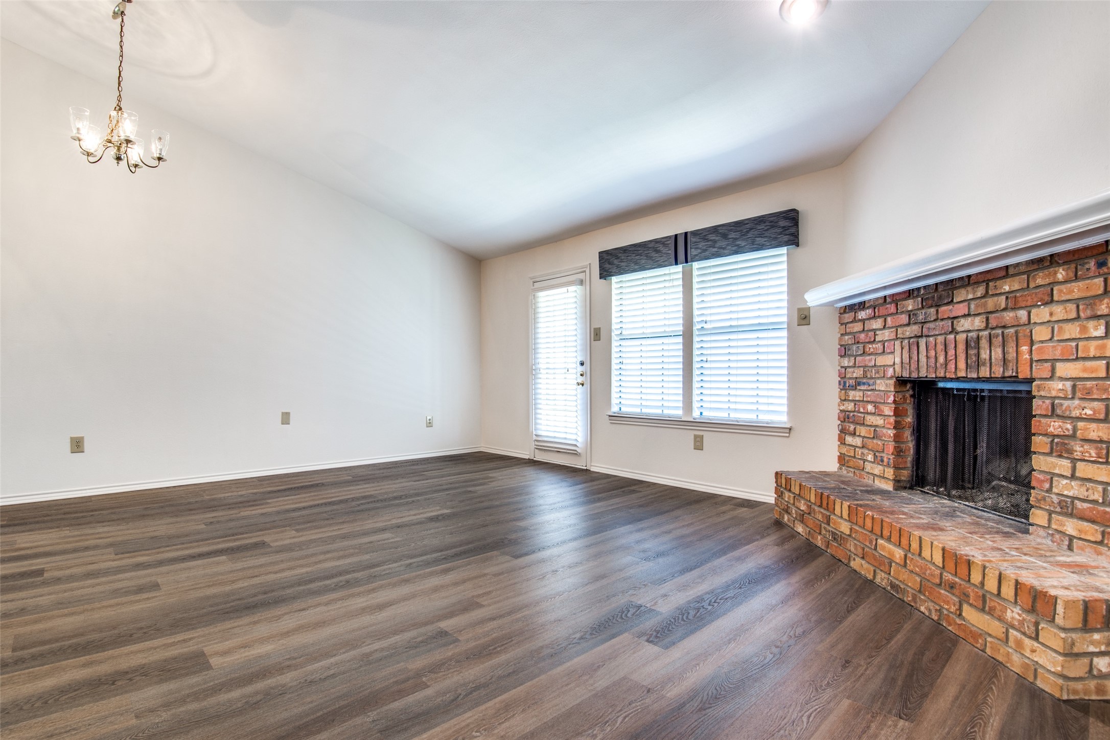 2835 Keller Springs Road 1304