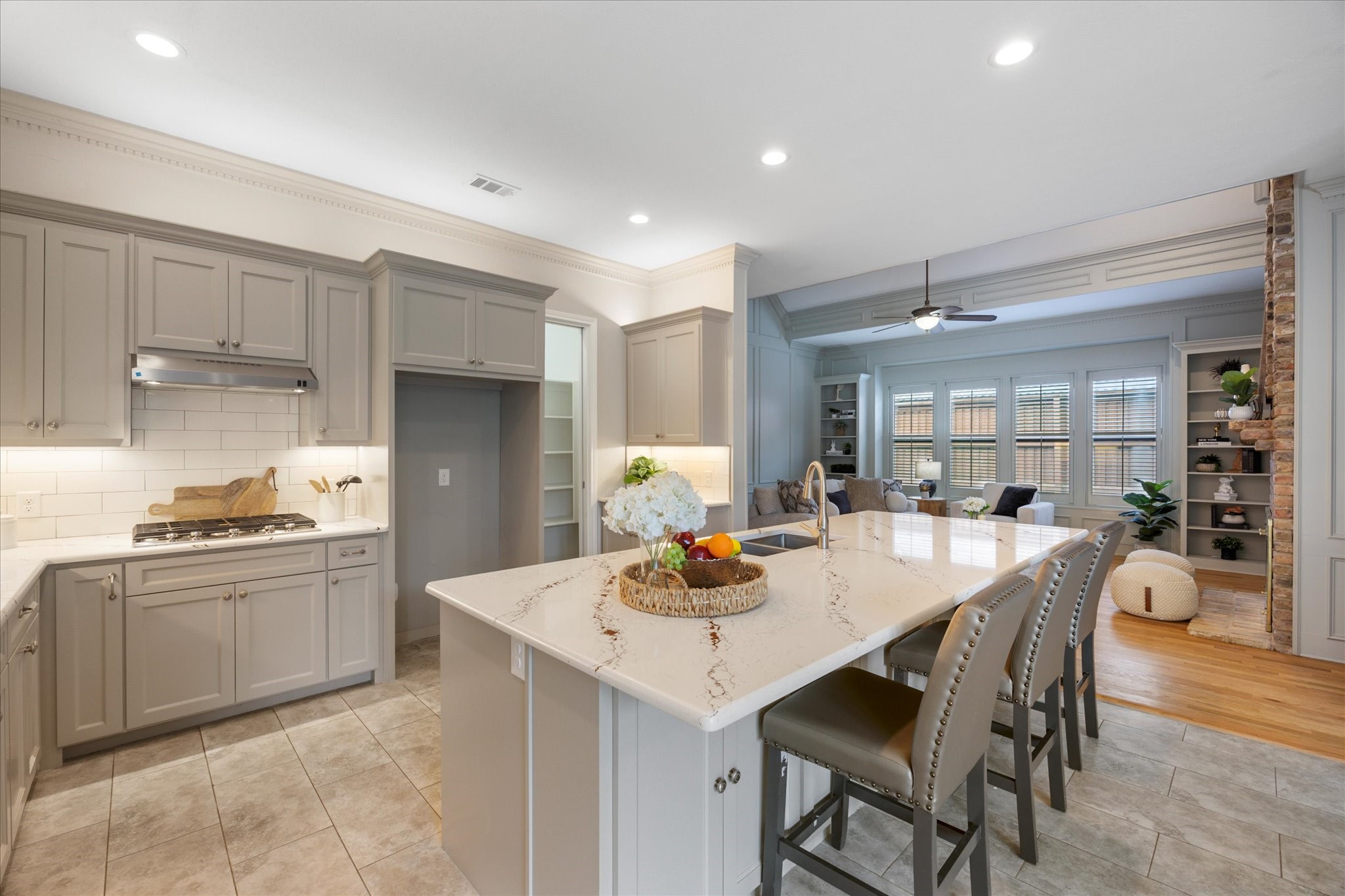 4505 Hitching Post Lane