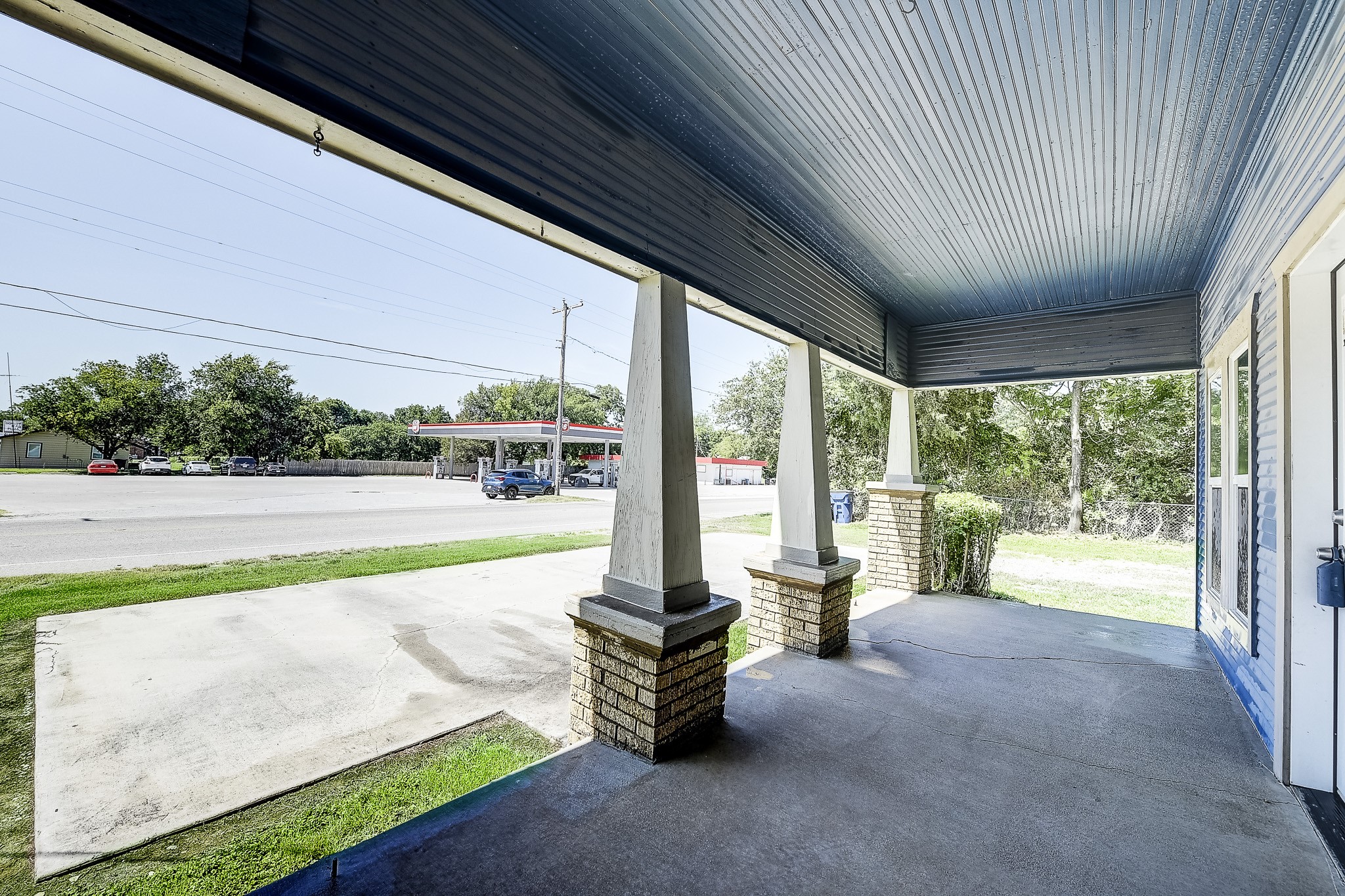 306 E Sherman Street