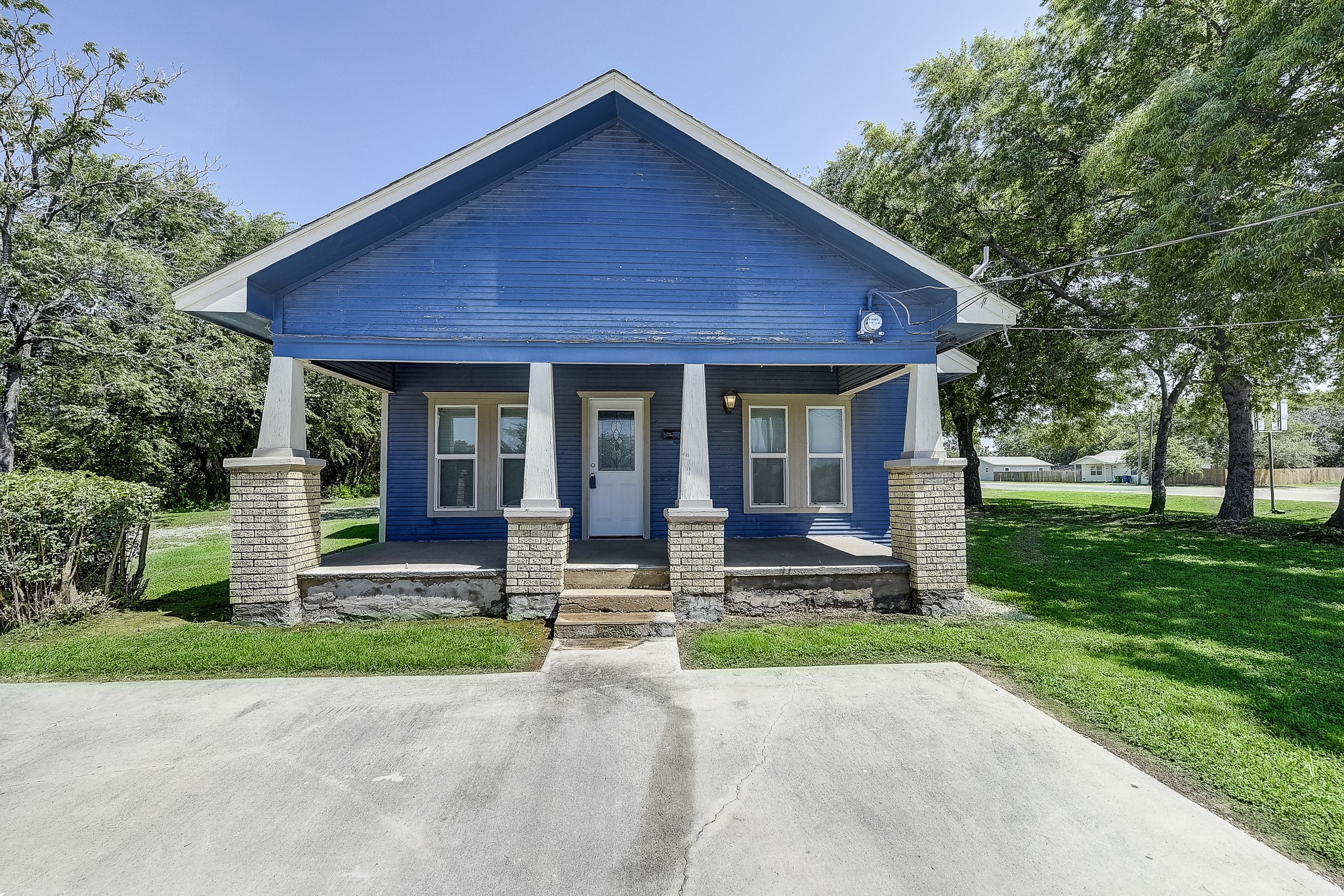 306 E Sherman Street