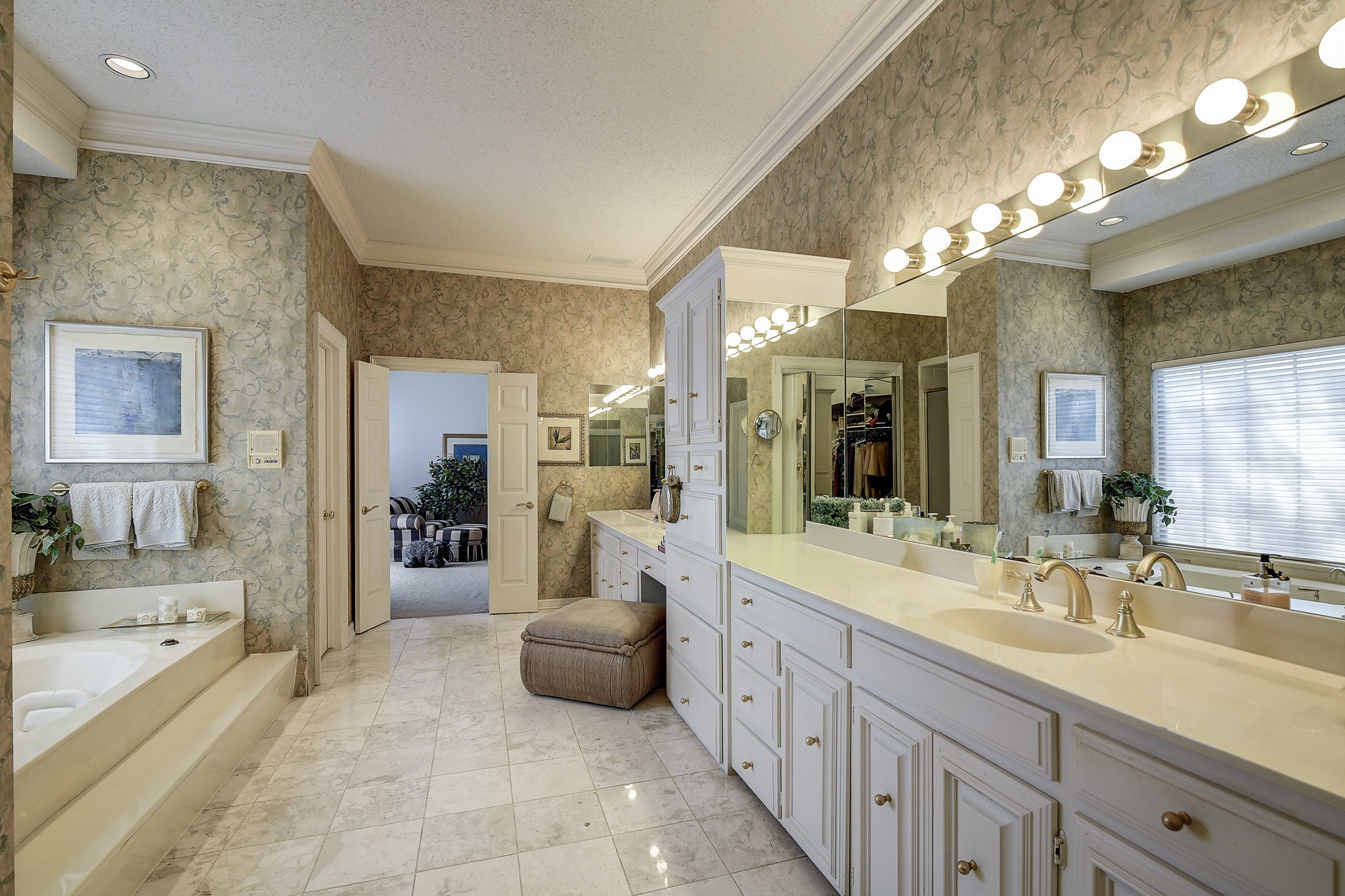 9028 Villa Park Circle