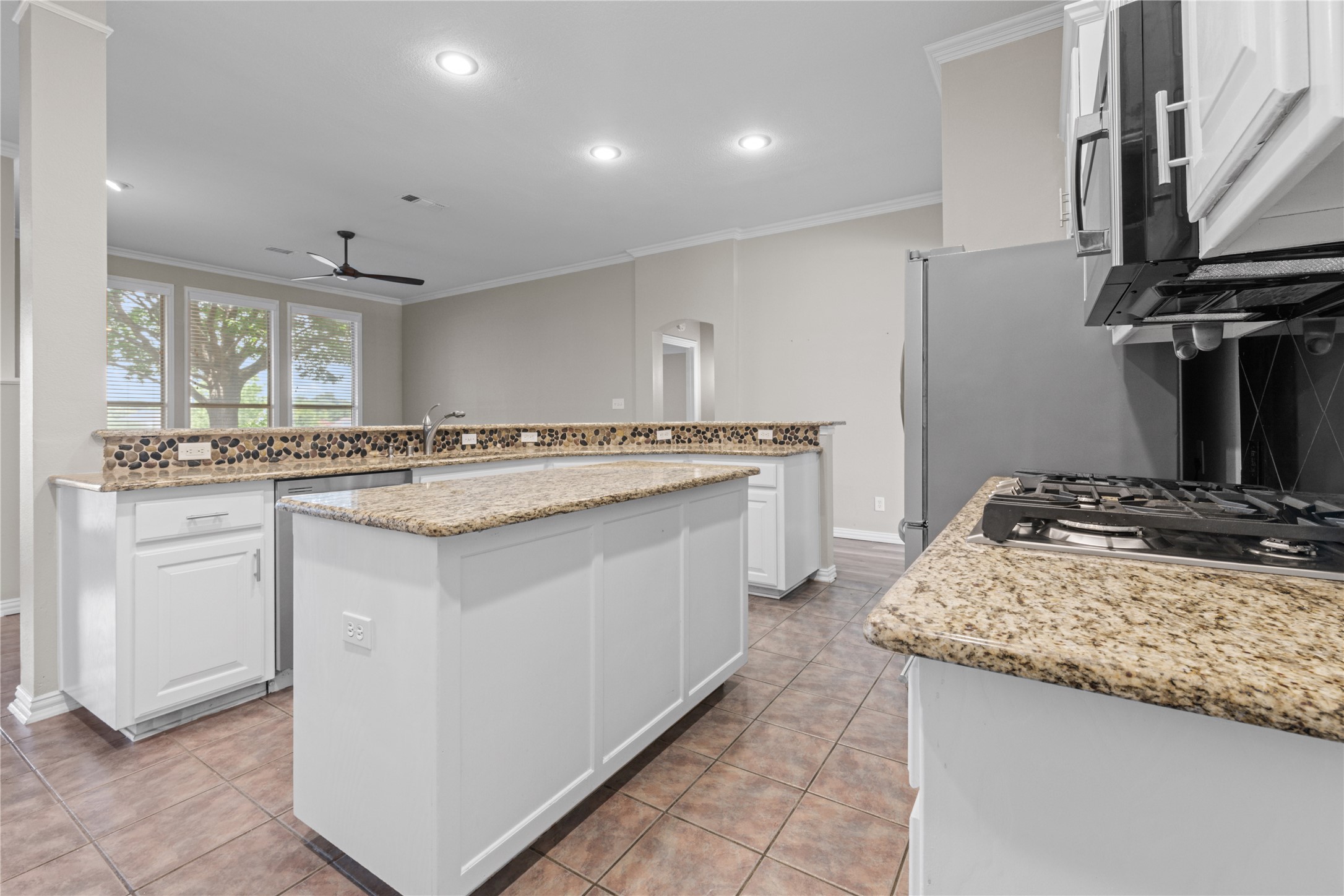 2505 Hillary Trail