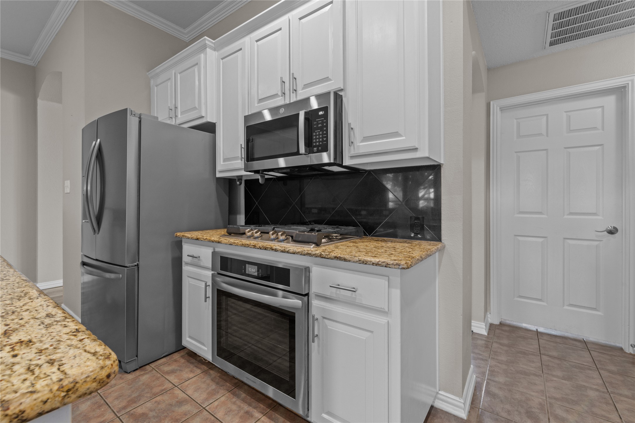 2505 Hillary Trail