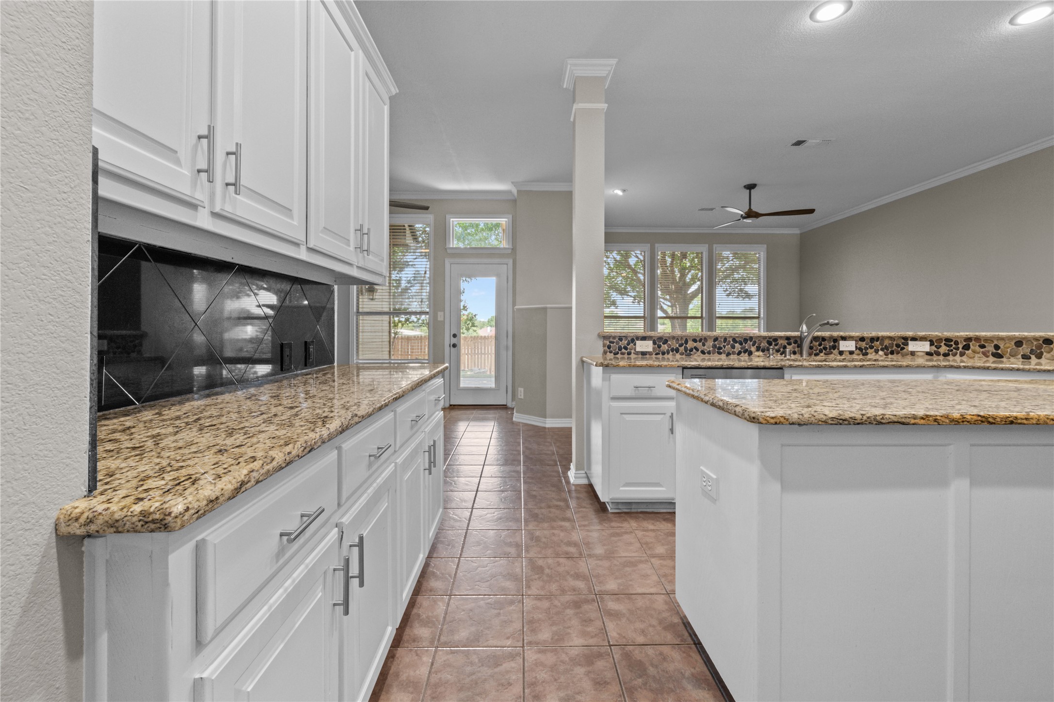 2505 Hillary Trail