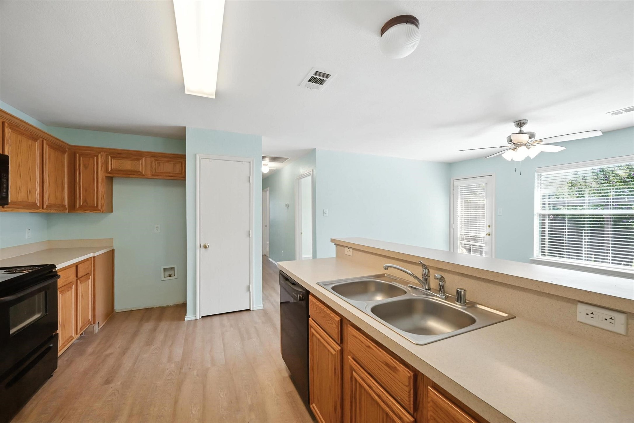 1782 Lago Vista