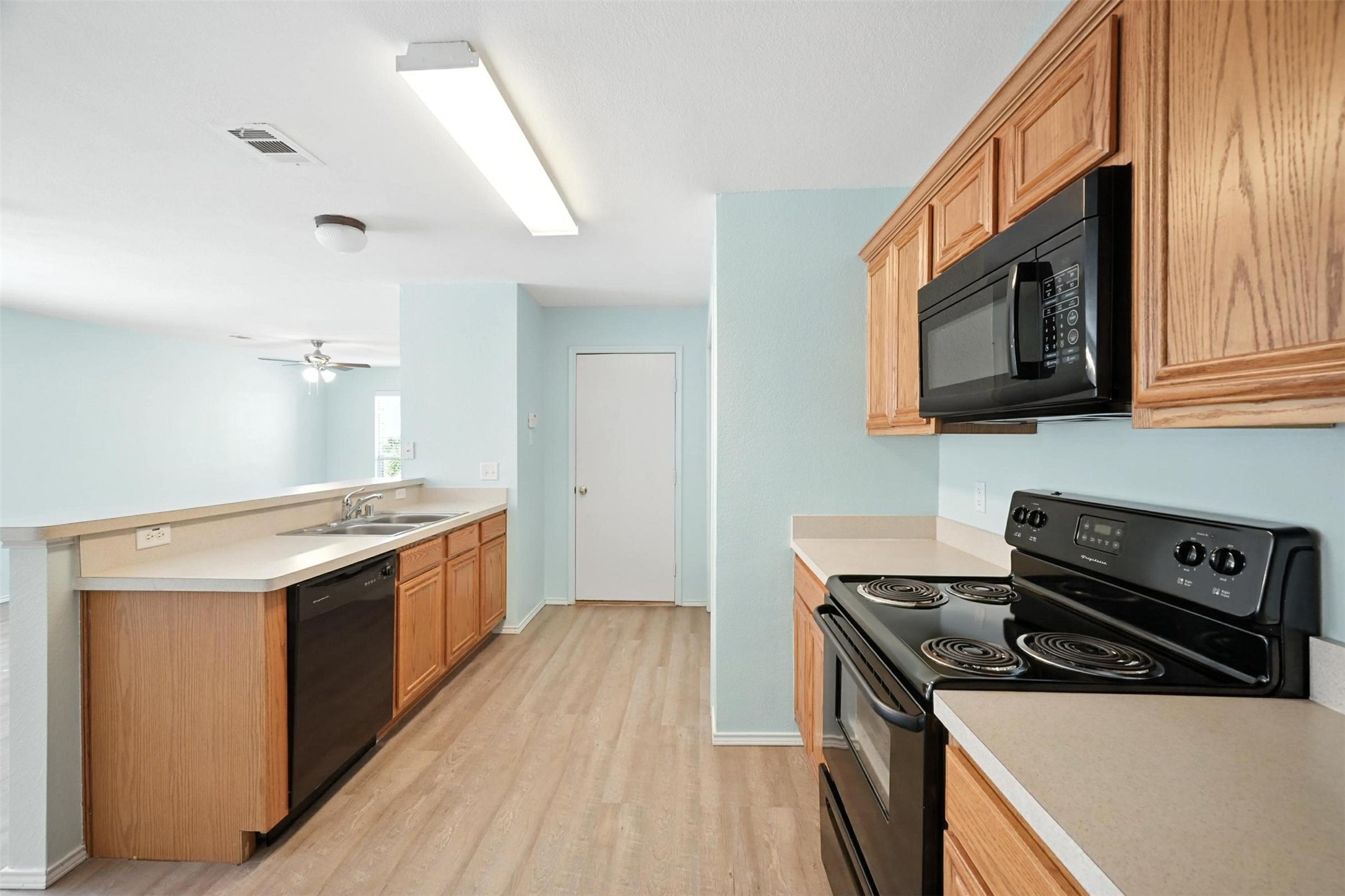 1782 Lago Vista