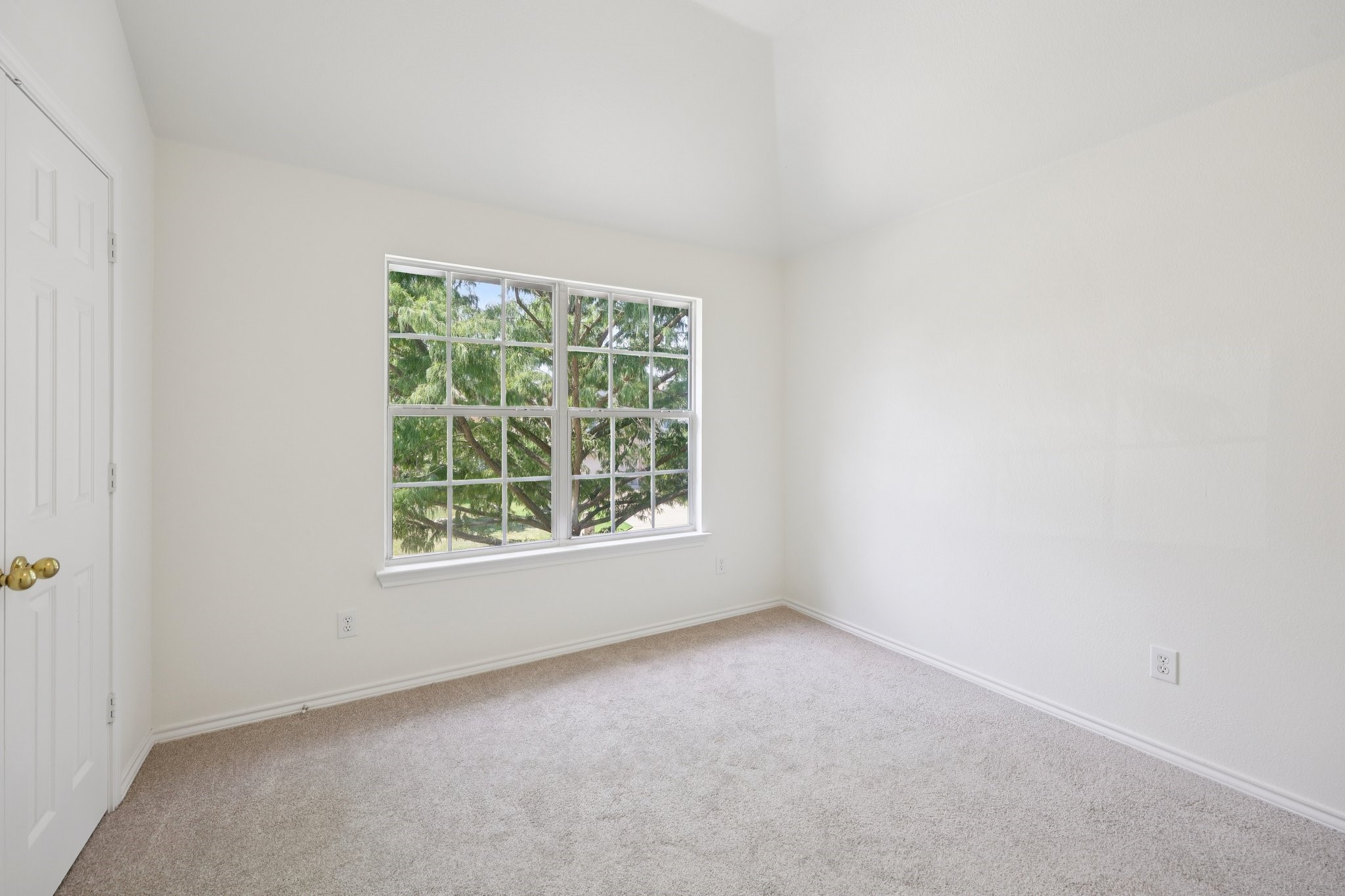 2409 Summerside Lane