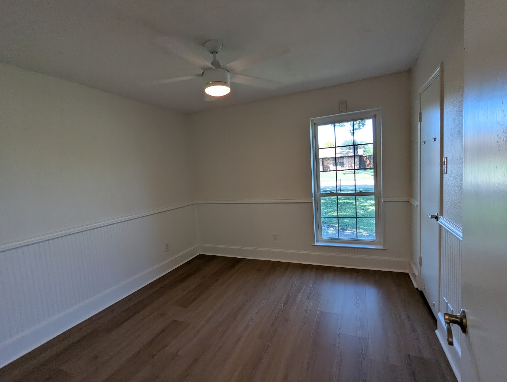 814 Meandering Way