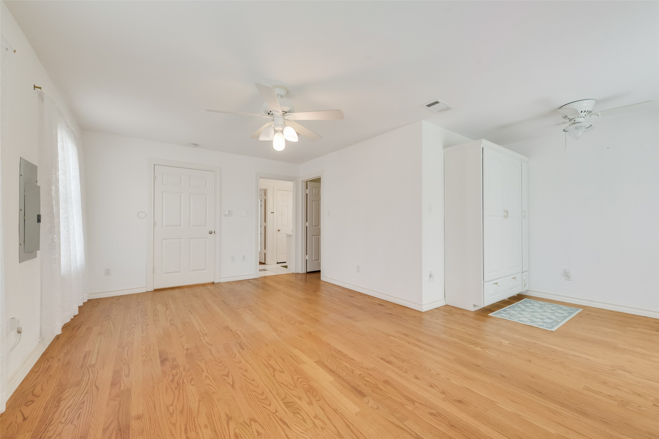 7414 Bayhill Drive