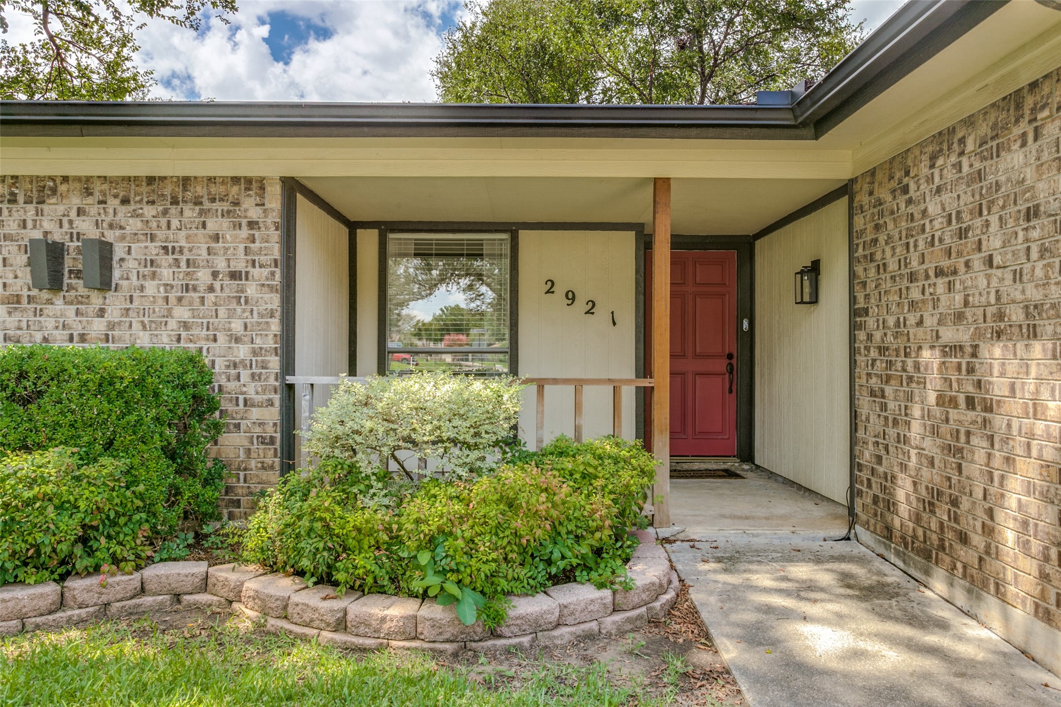 2921 Murphy Drive