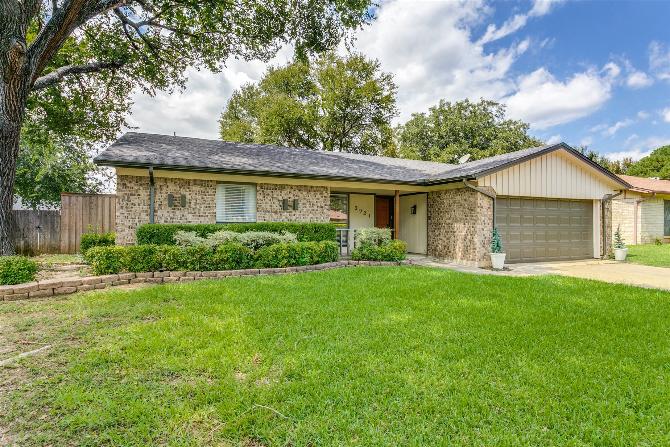 2921 Murphy Drive