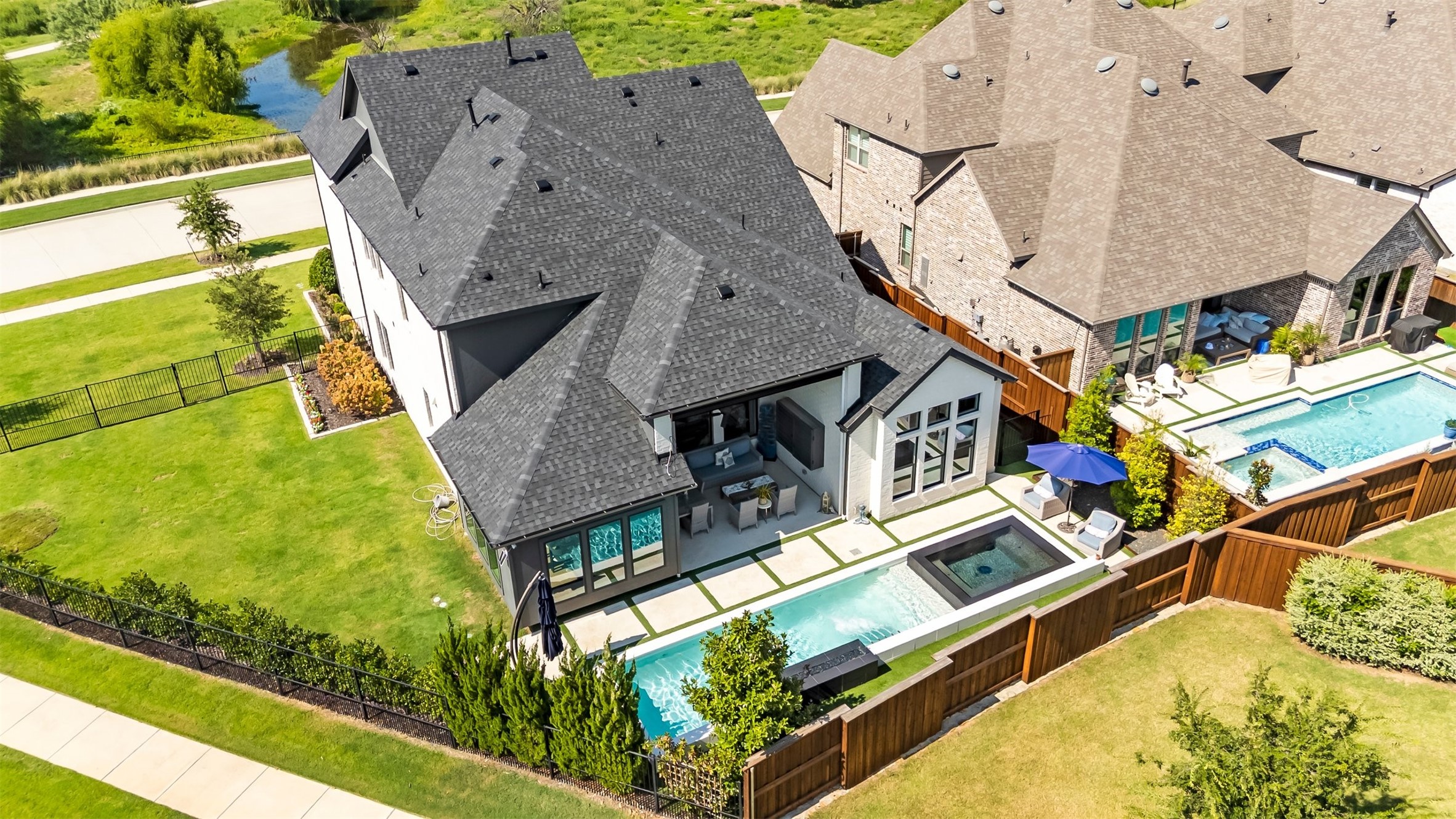 3780 Roundtree Drive