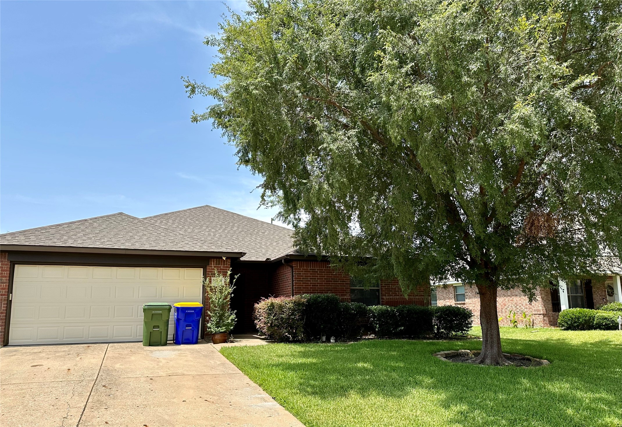 2903 Thistlewood Drive