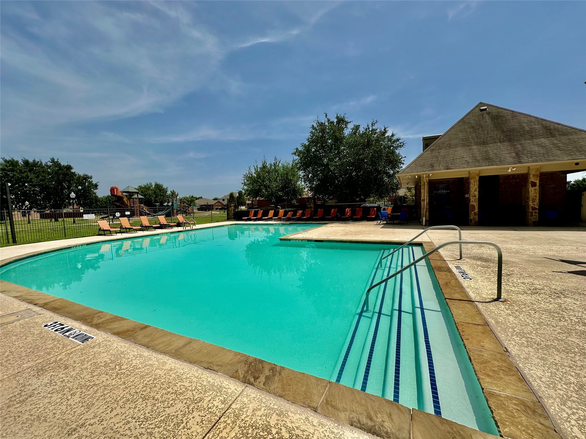 2903 Thistlewood Drive