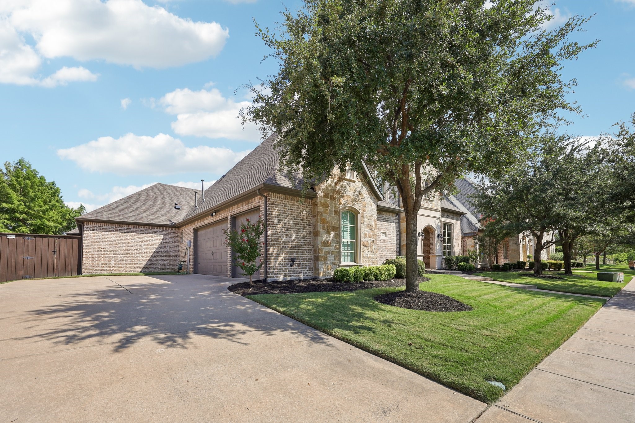 9976 Tate Lane