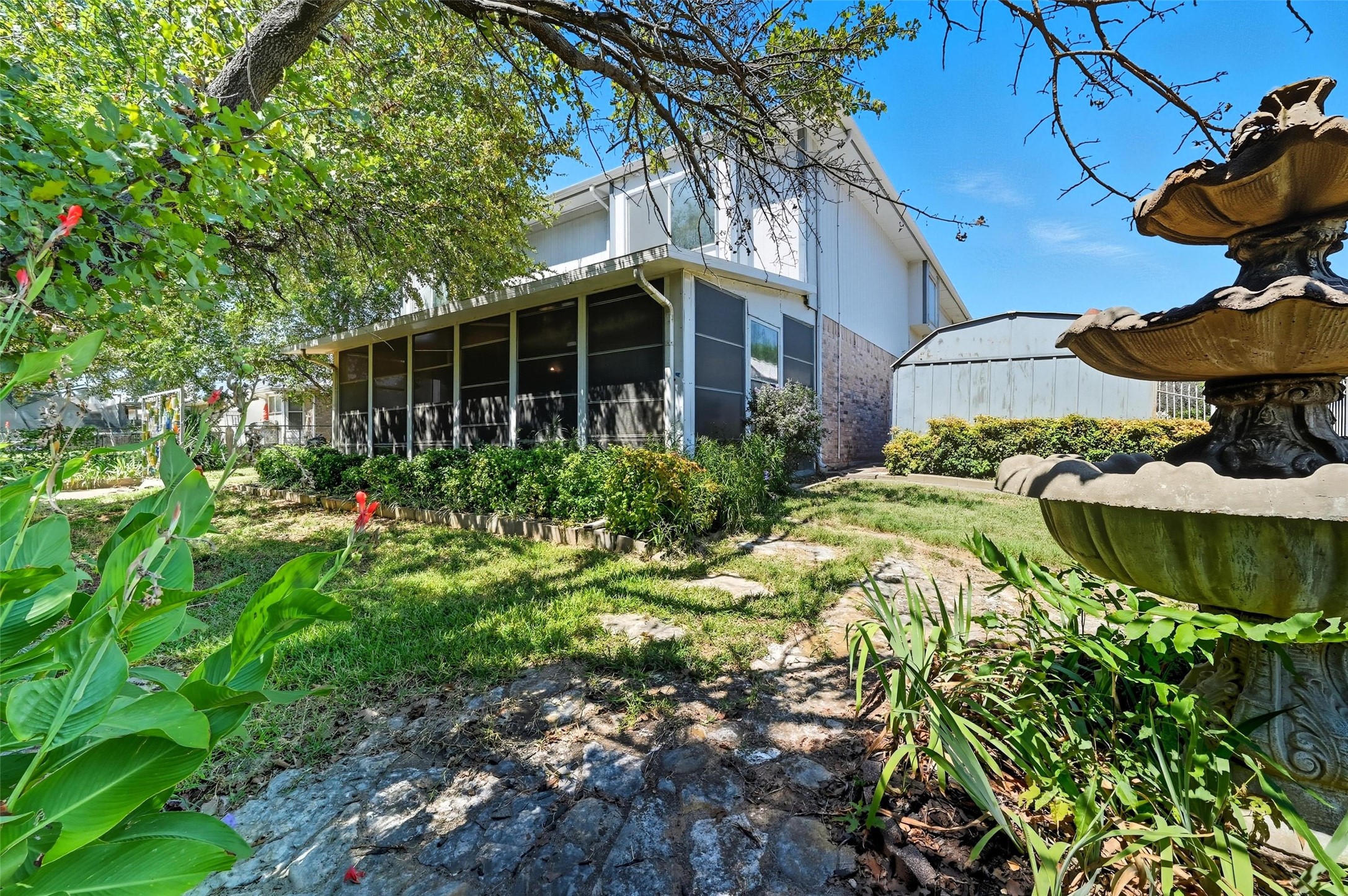 3307 Meadowview Drive