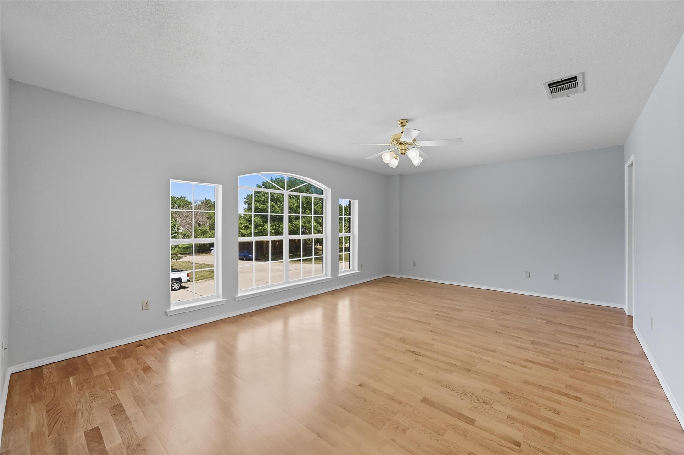 3307 Meadowview Drive