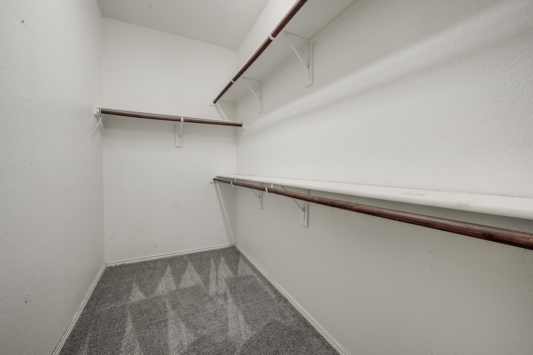 2041C Meadow View Drive