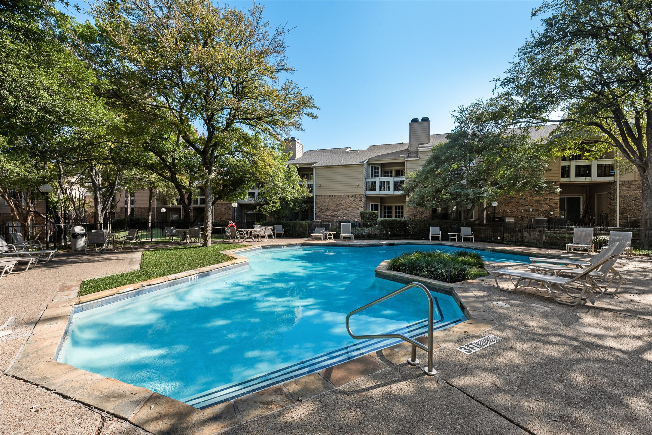 14277 Preston Road 722