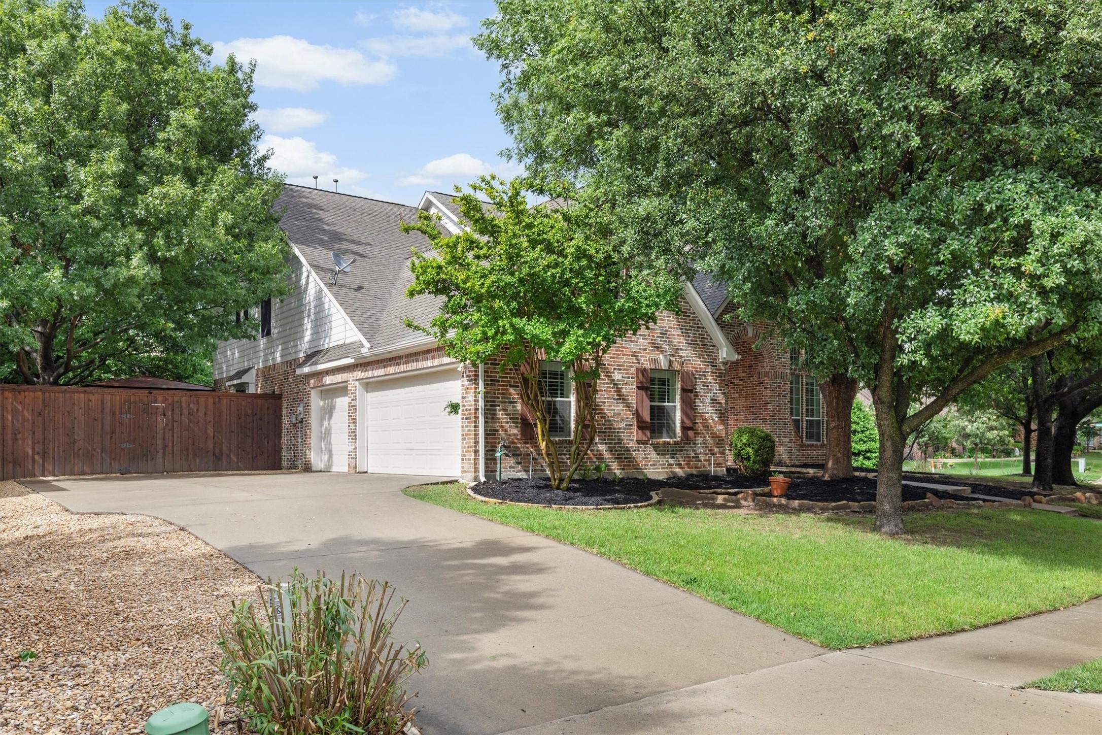 821 High Willow Drive