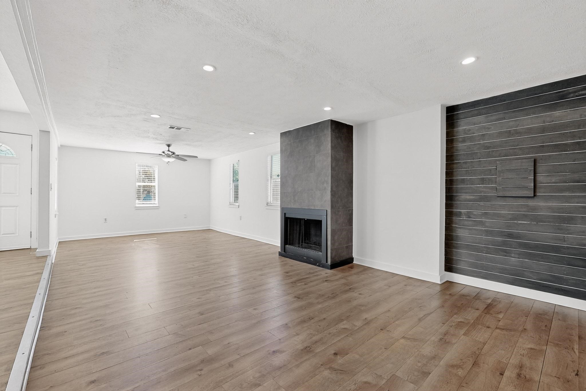 2519 Maverick Avenue