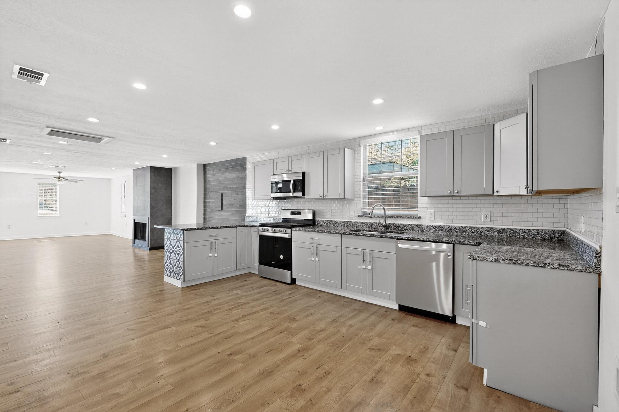 2519 Maverick Avenue