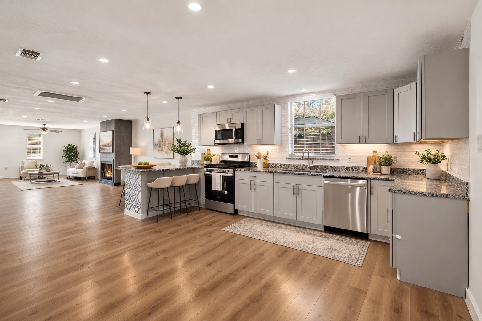 2519 Maverick Avenue