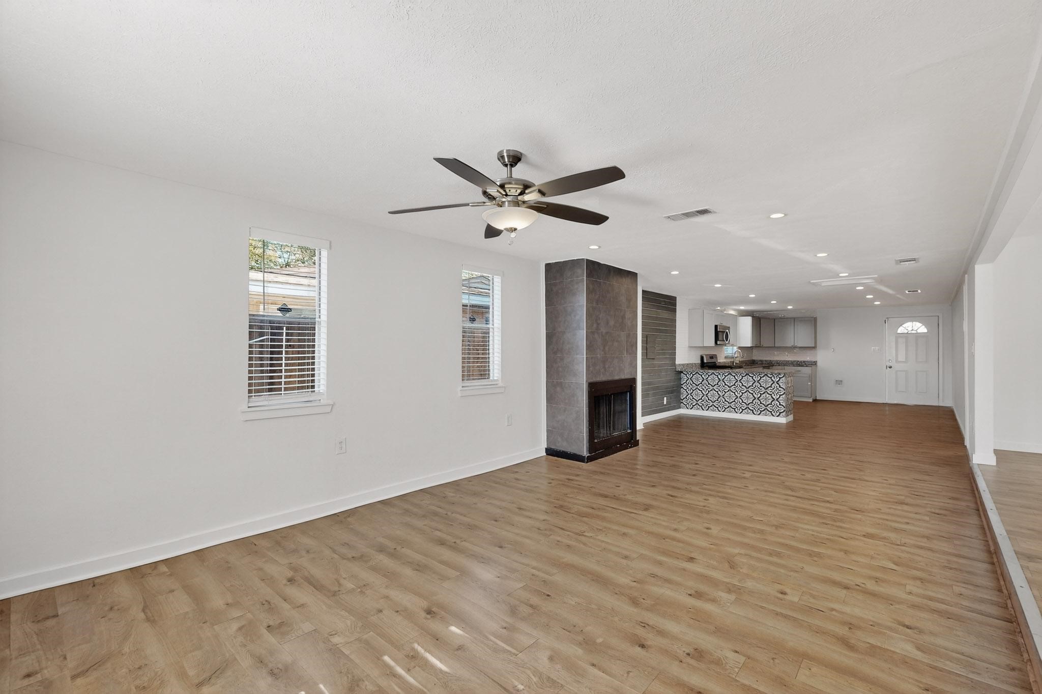 2519 Maverick Avenue