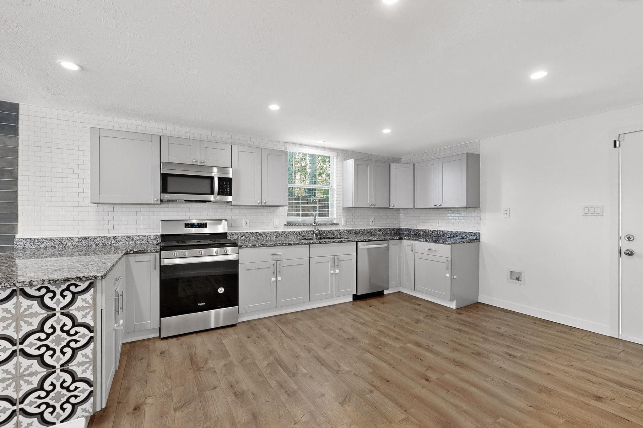 2519 Maverick Avenue