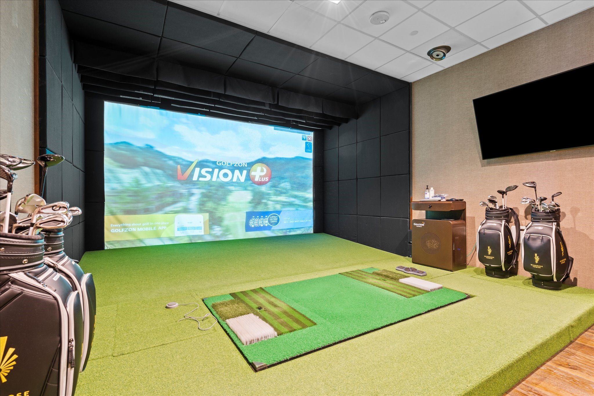 7901 Windrose Avenue 1001