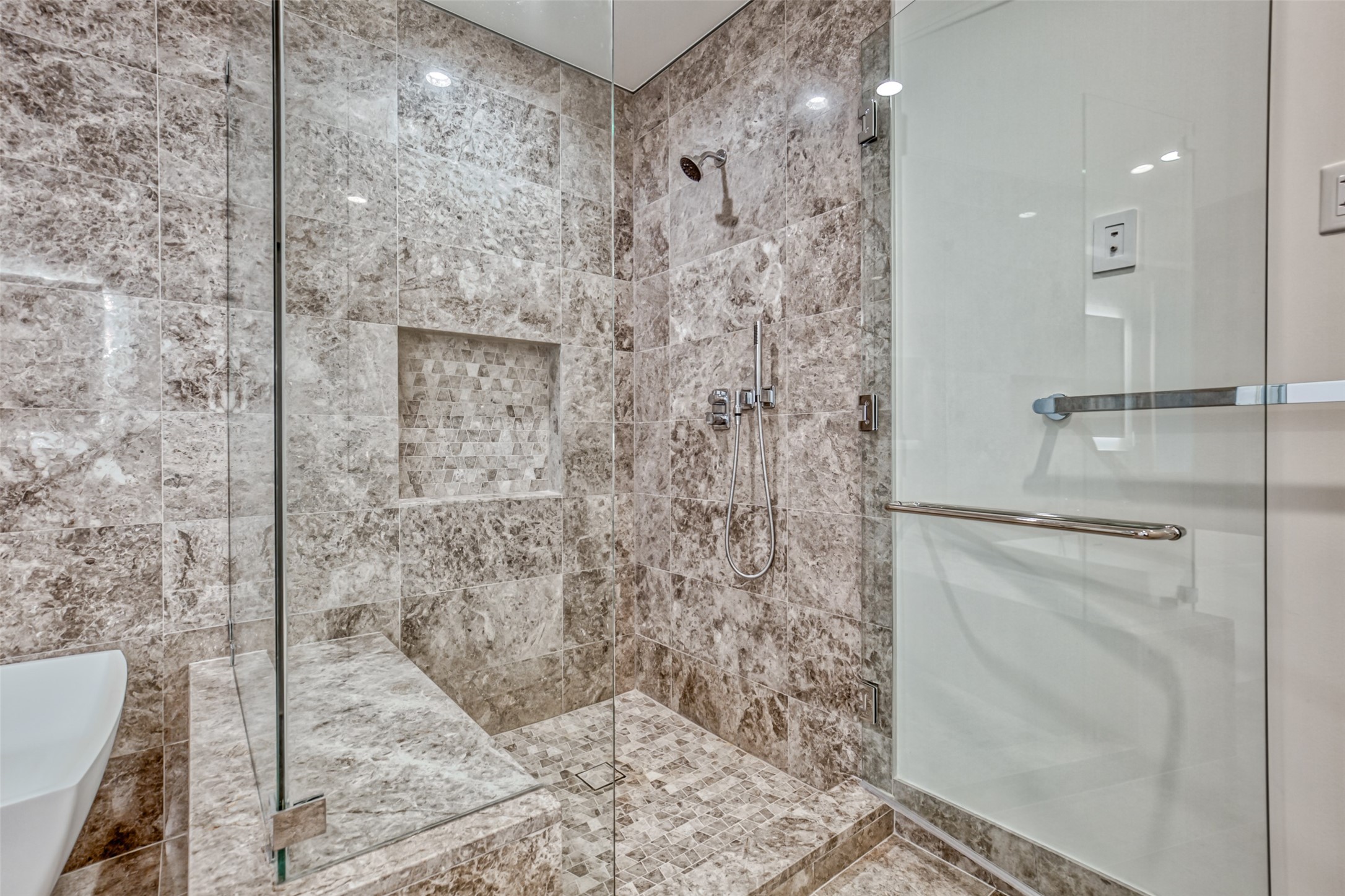 7901 Windrose Avenue 1001