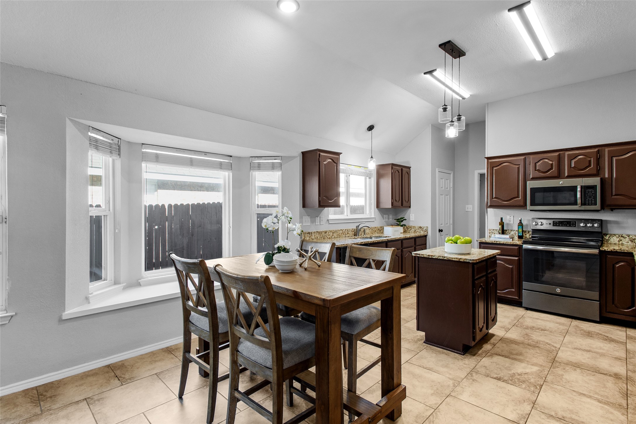 7249 Mesa Verde Trail