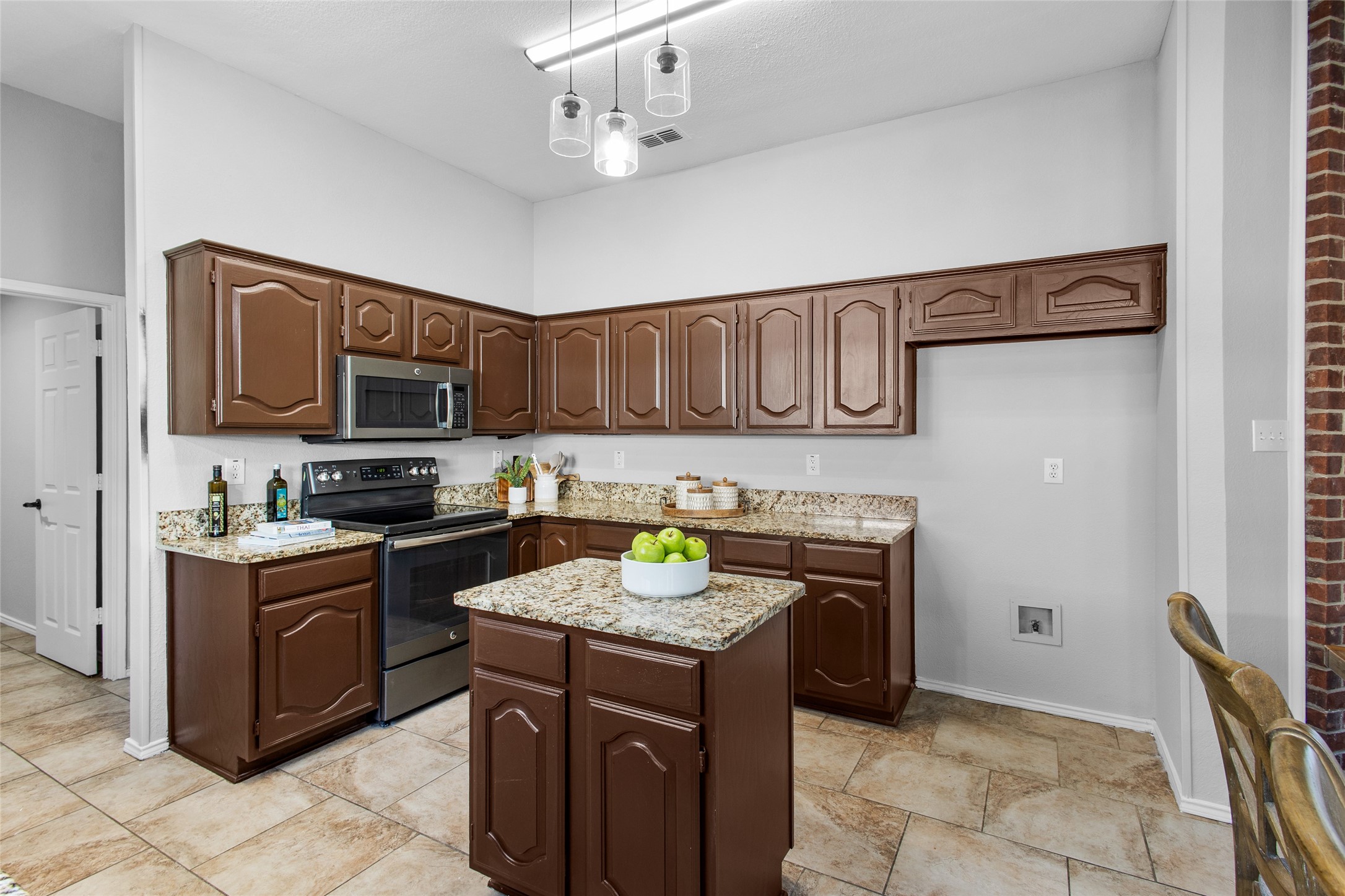 7249 Mesa Verde Trail