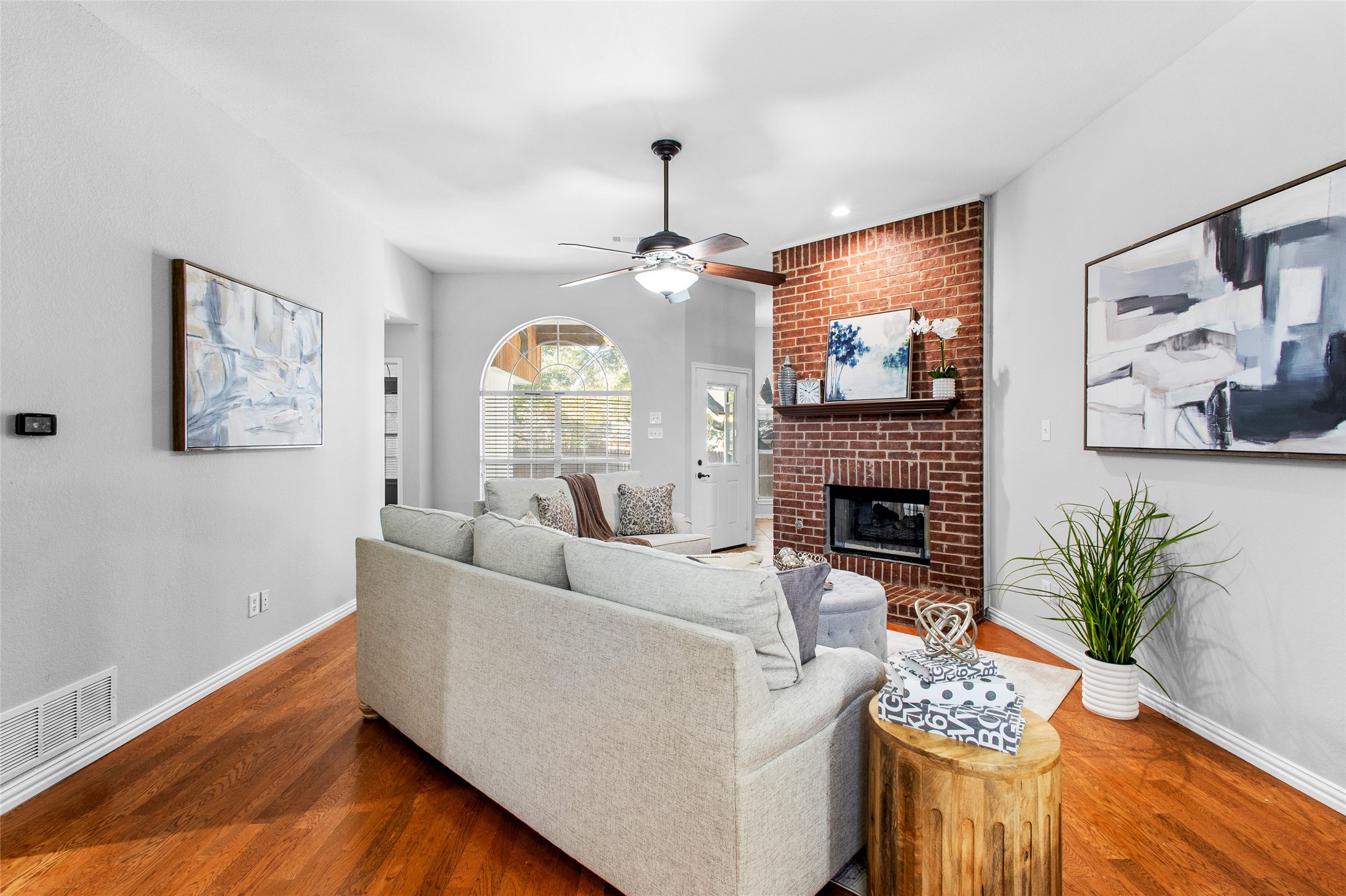 7249 Mesa Verde Trail