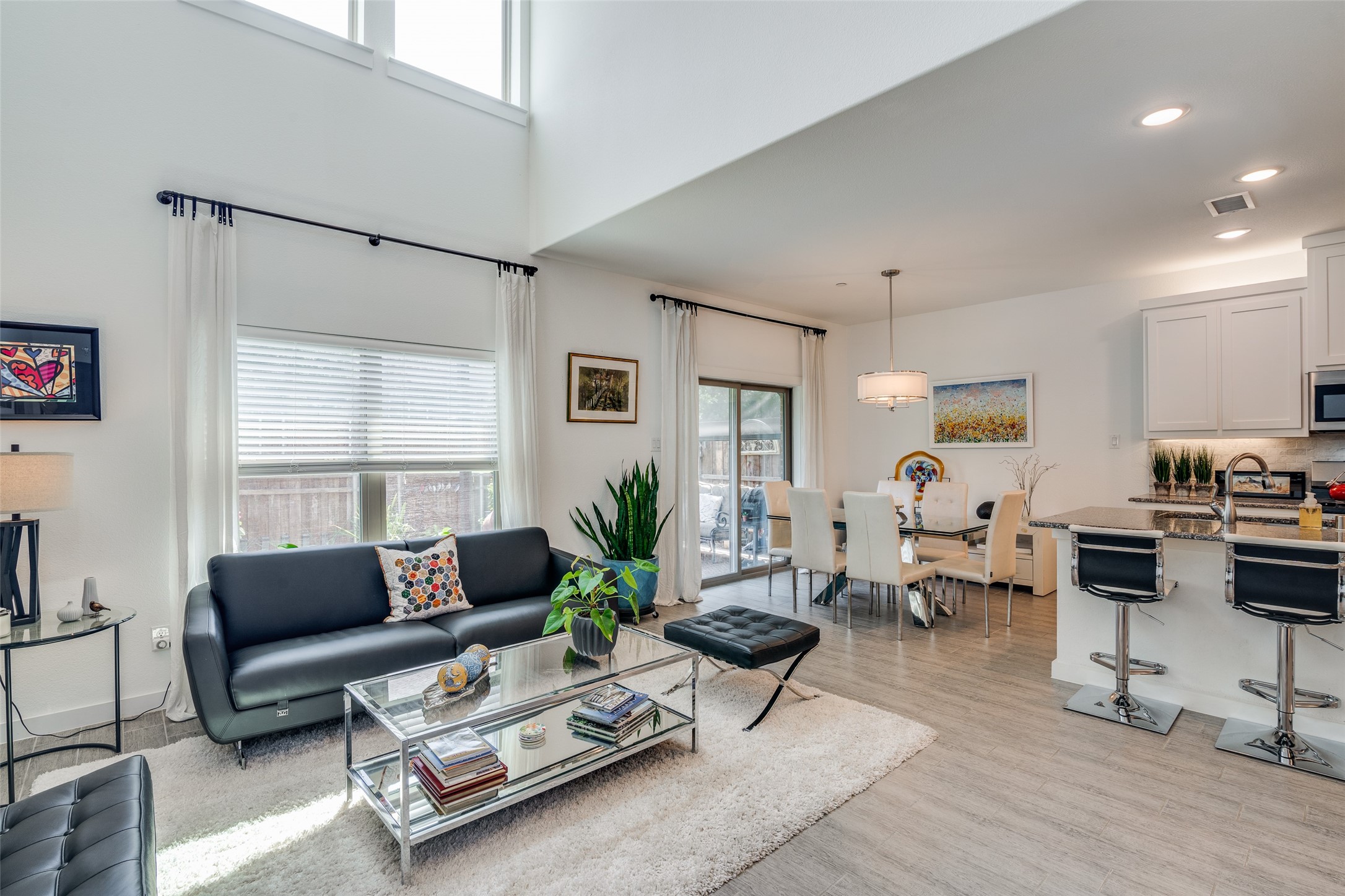 2724 N Splendor Drive