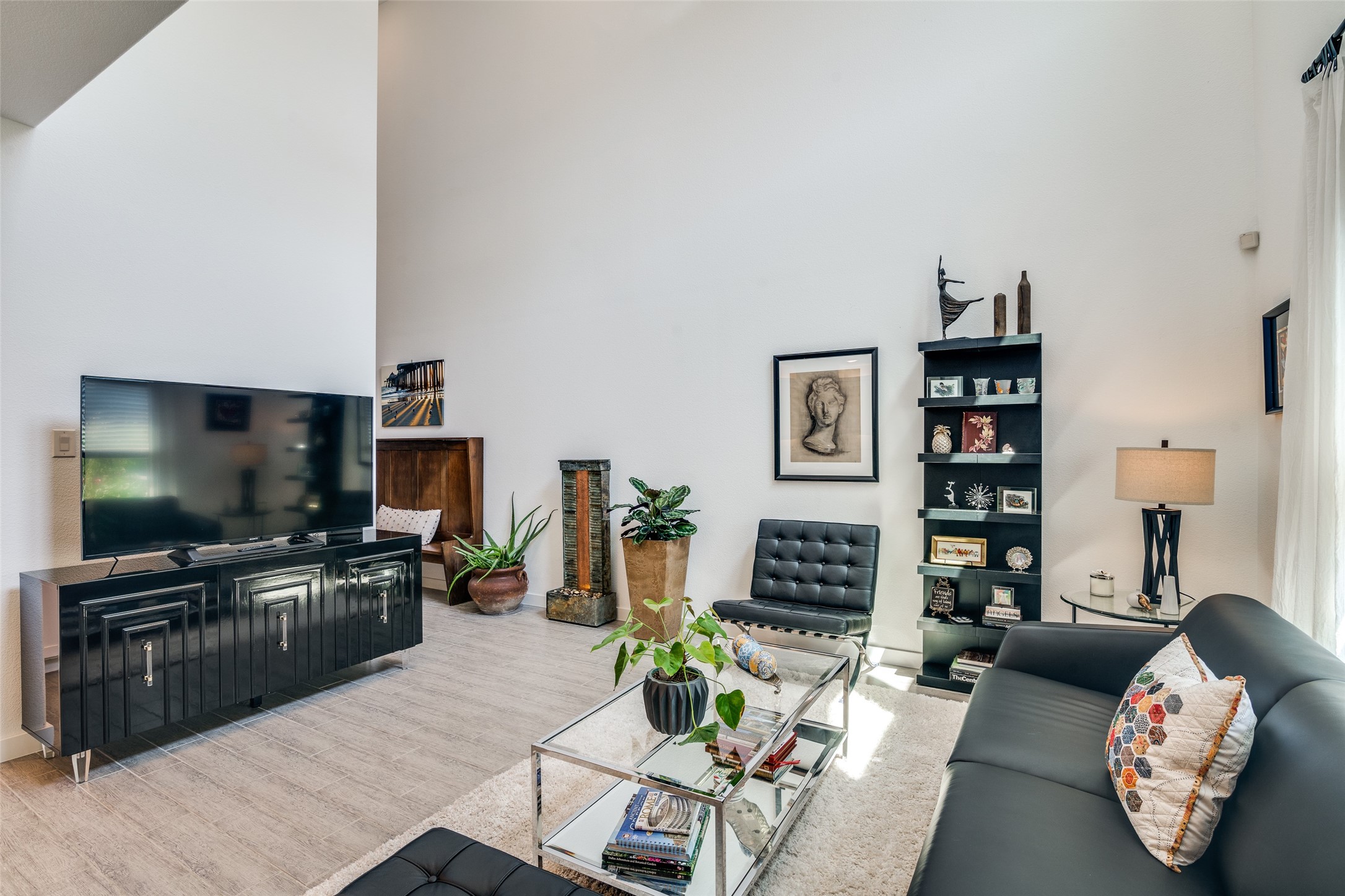 2724 N Splendor Drive