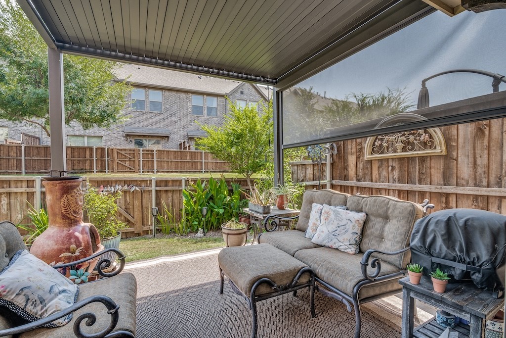 2724 N Splendor Drive