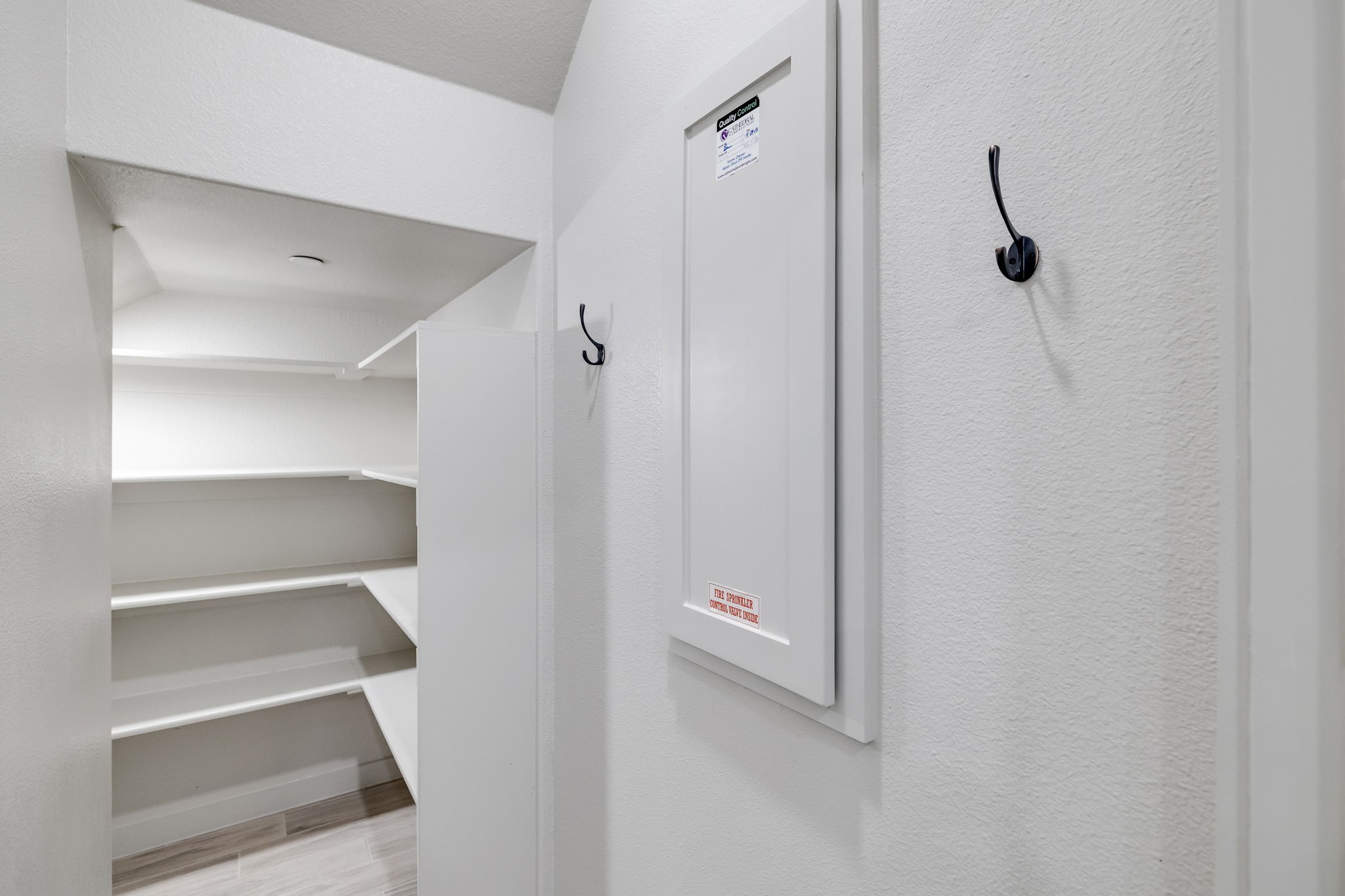 6525 Northern Dancer Drive