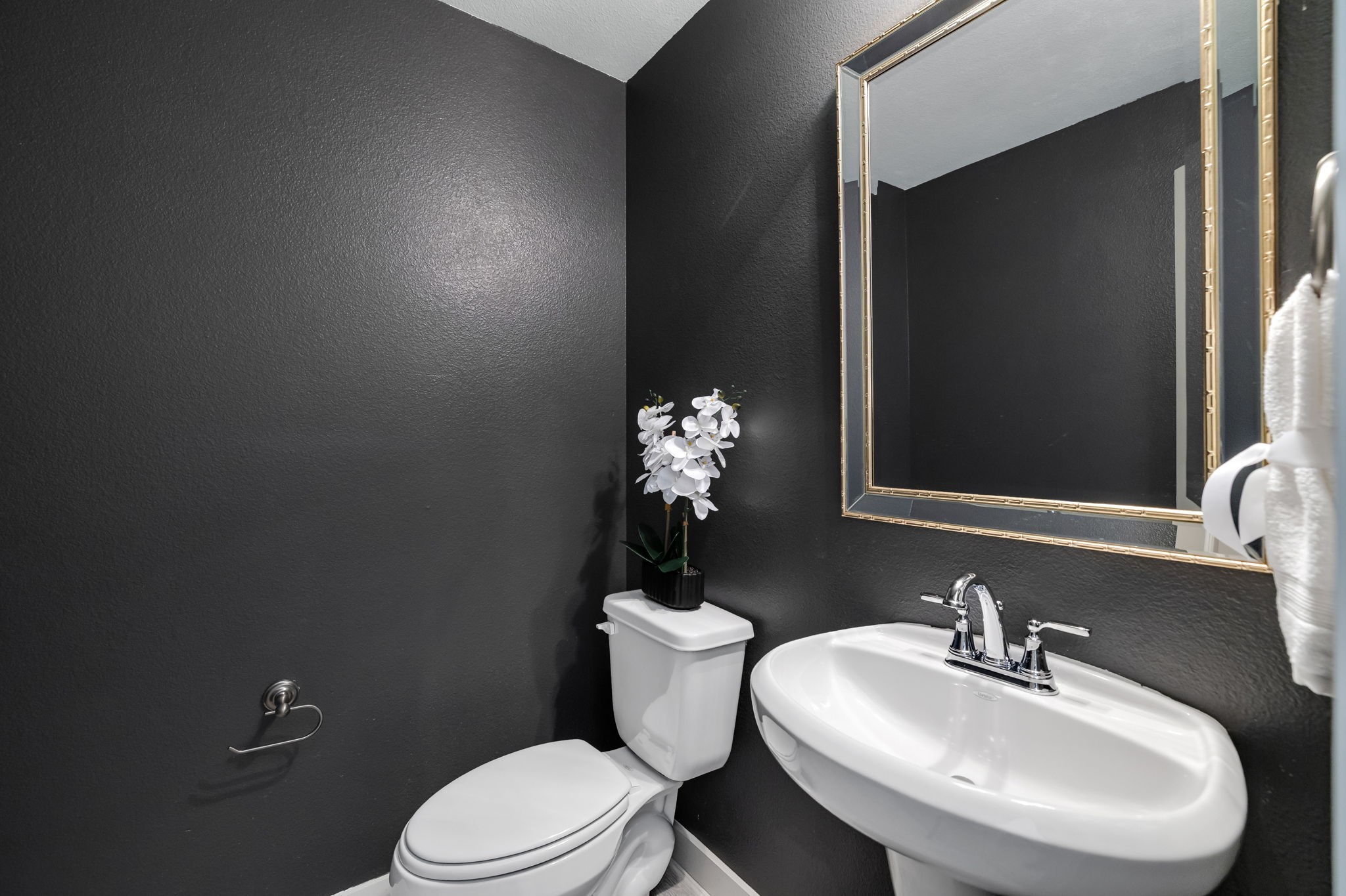 6525 Northern Dancer Drive