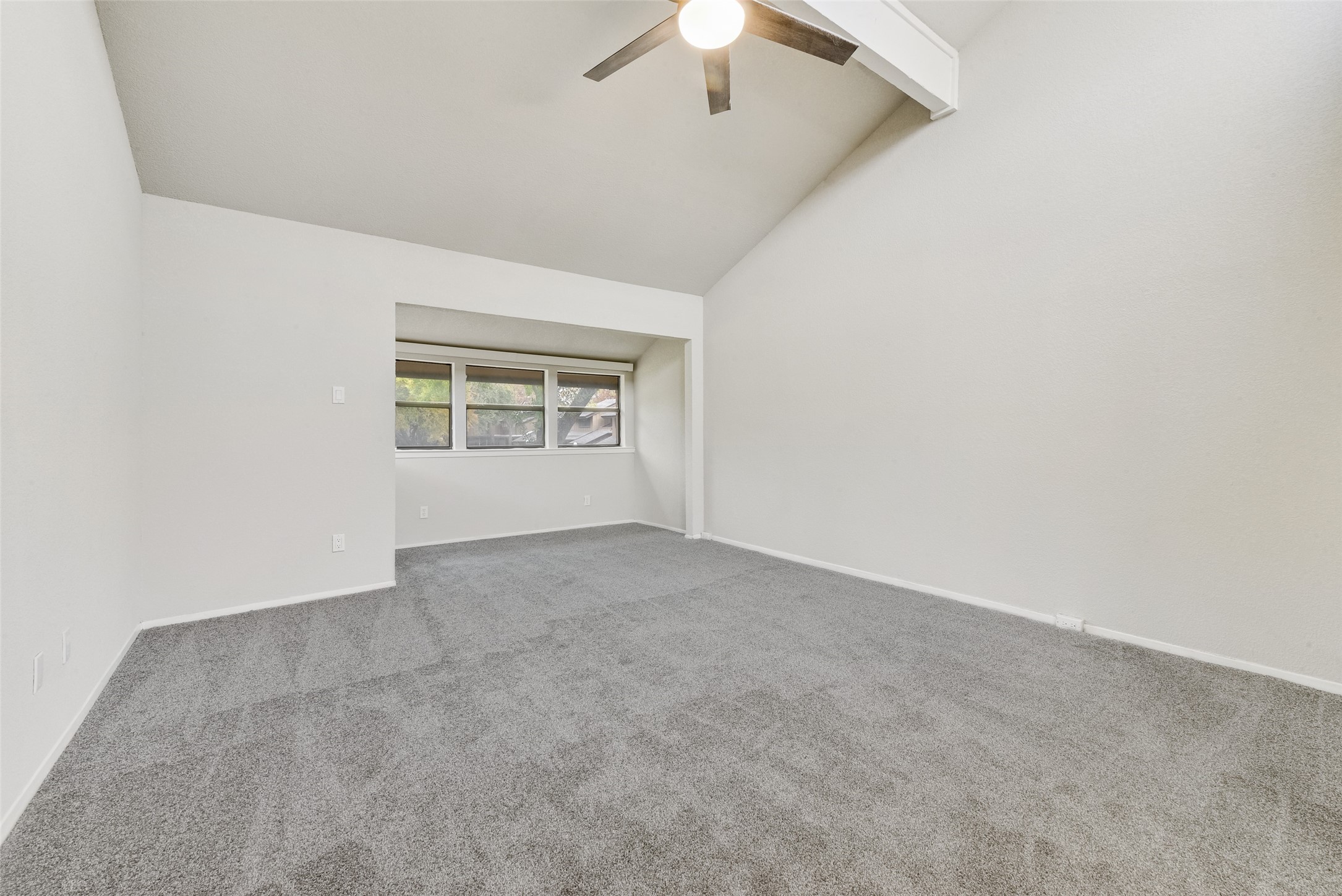 3161 Golden Oak