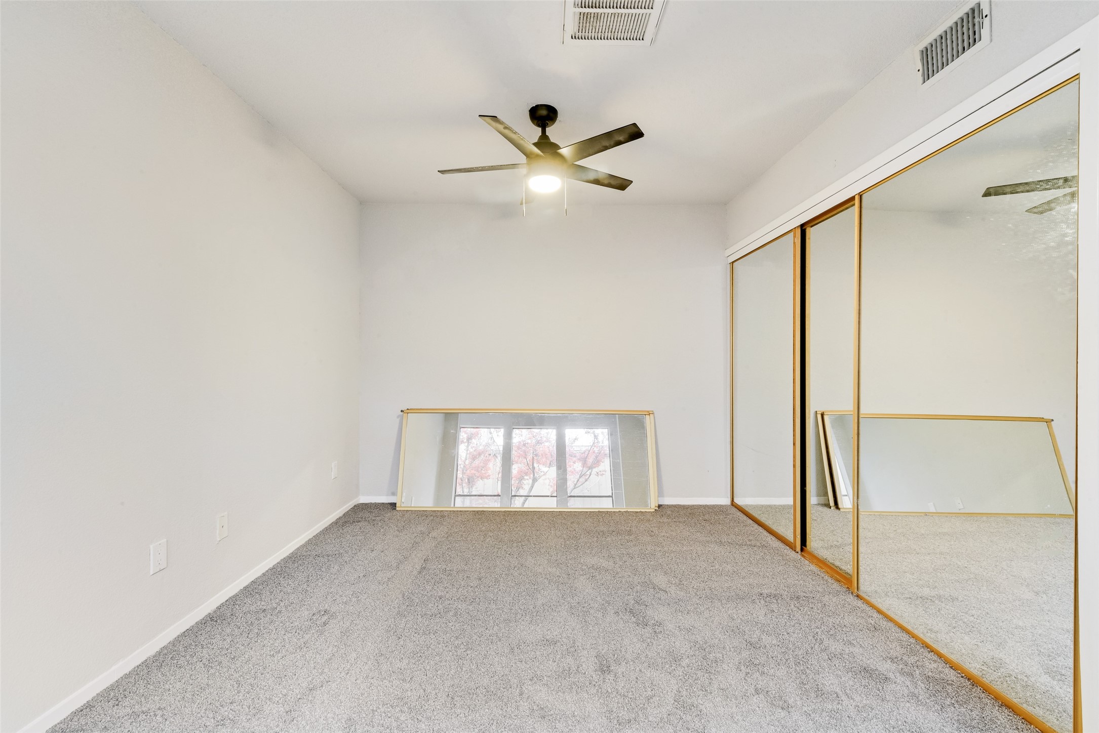 3161 Golden Oak
